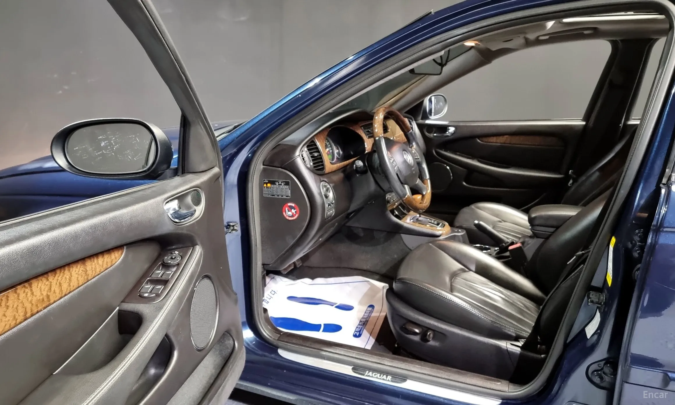 Jaguar X-type превью 10