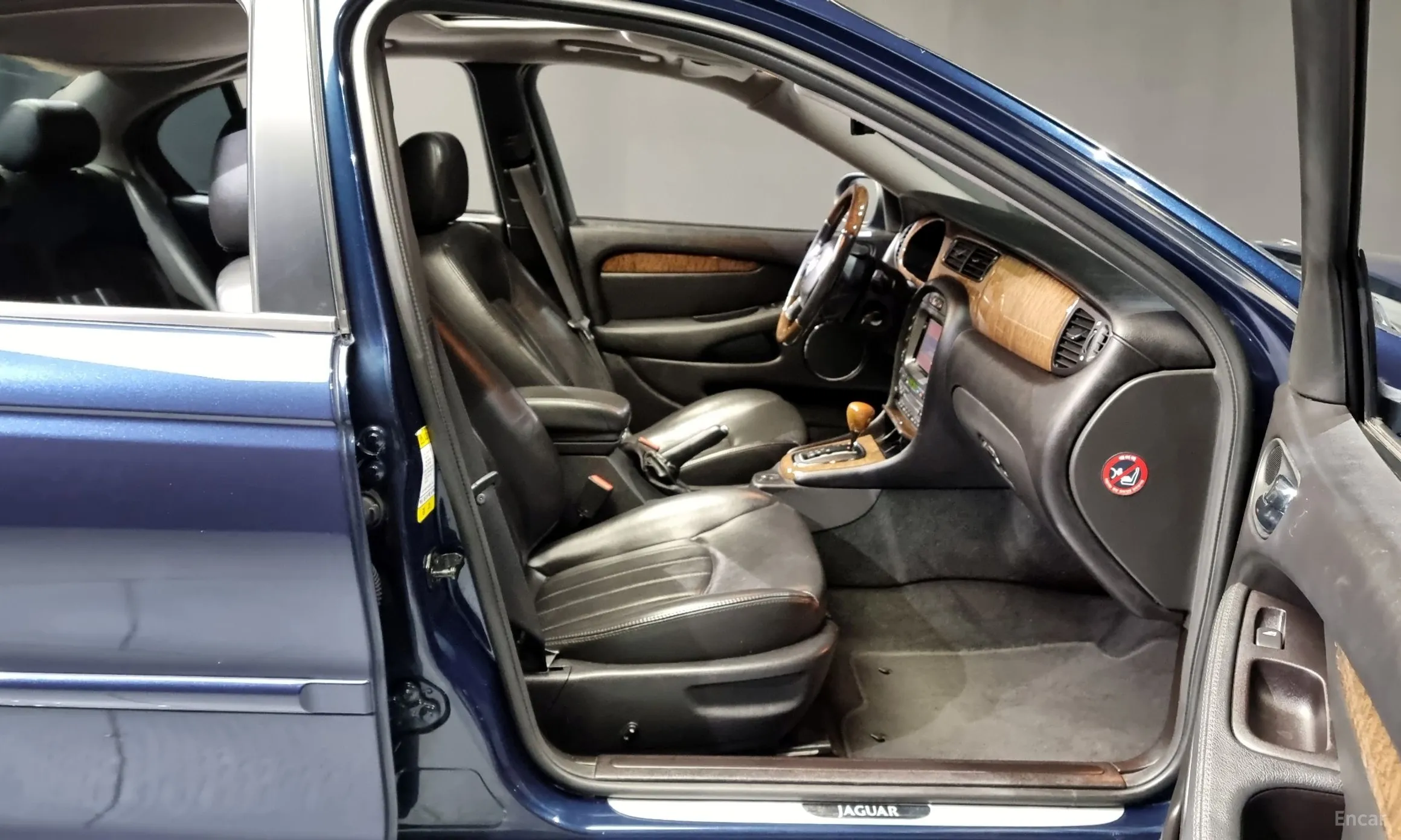 Jaguar X-type превью 11
