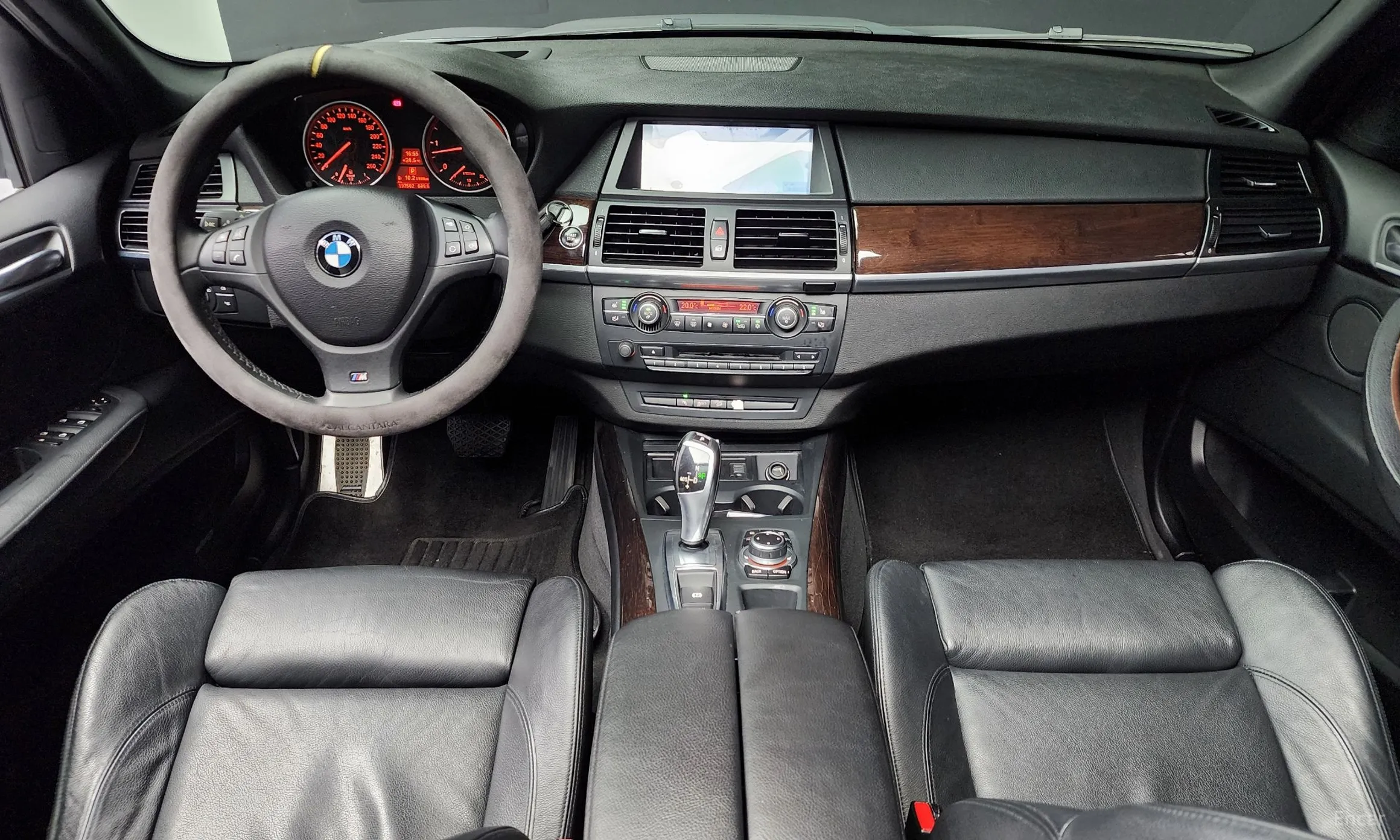 BMW X5 (E70) превью 4