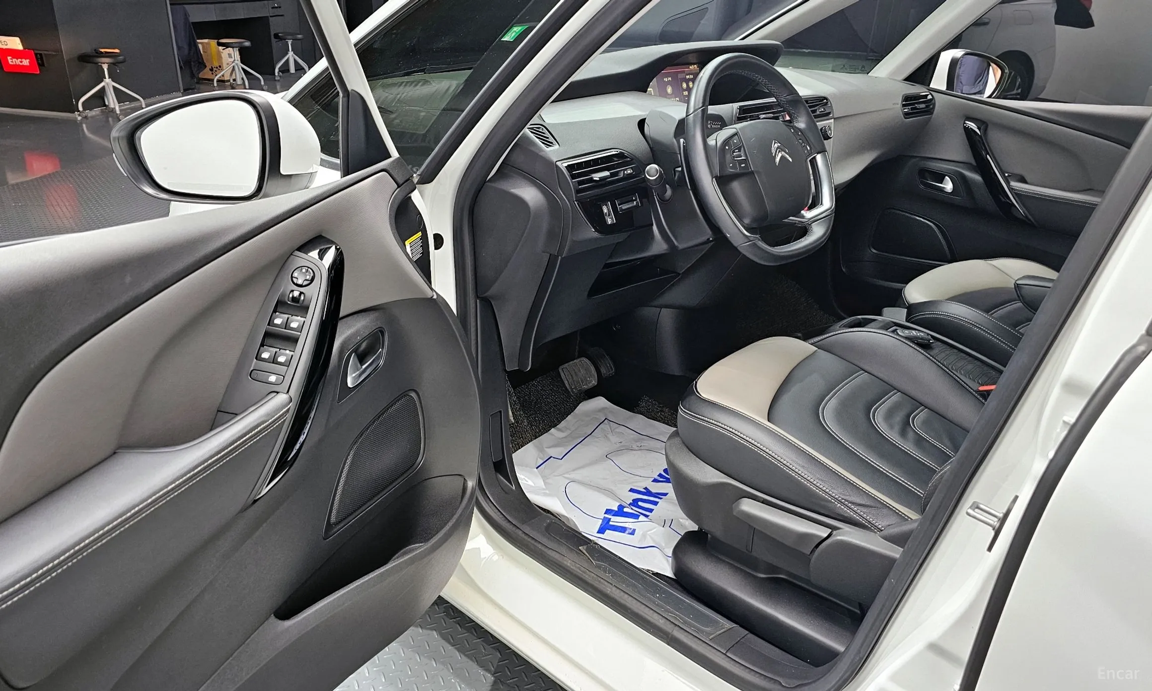 Citroën/DS Grand C4 Picasso превью 11