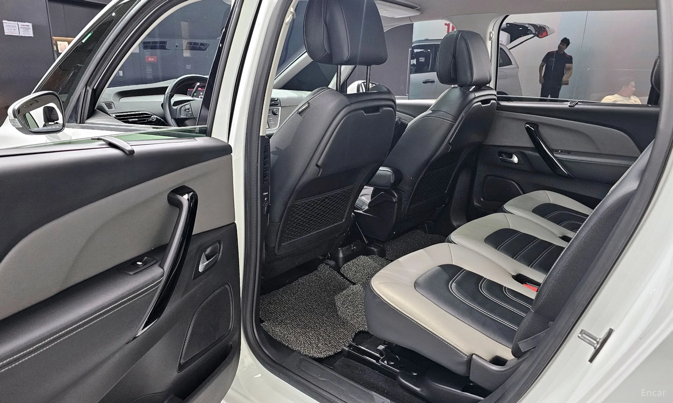 Citroën/DS Grand C4 Picasso превью 12