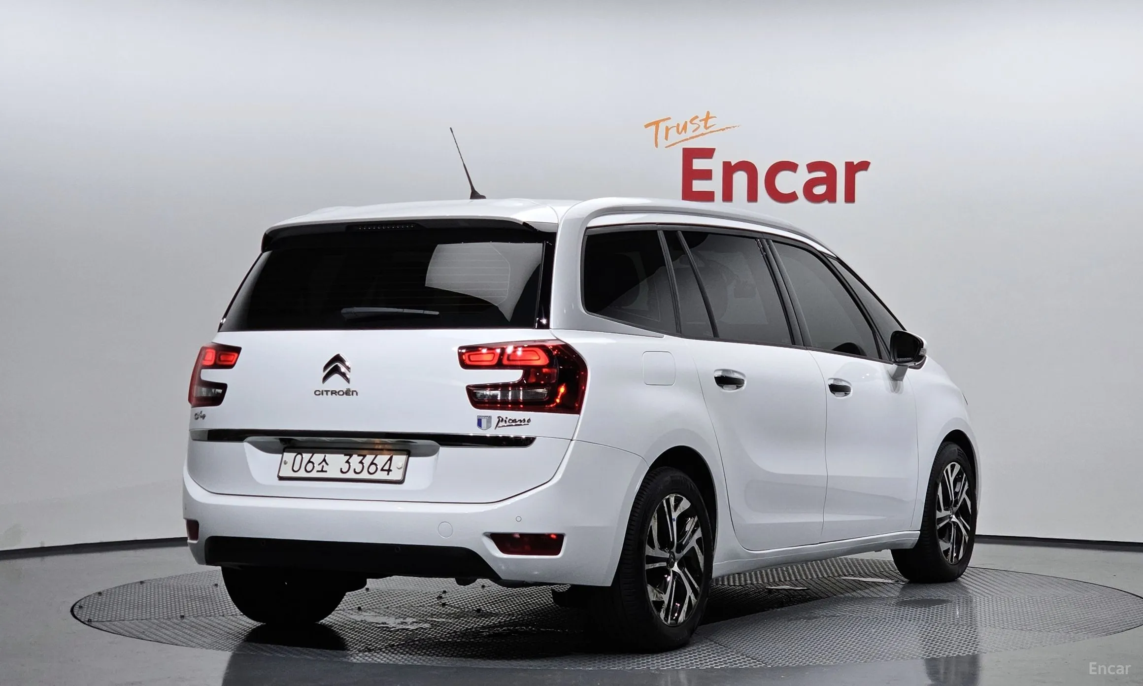 Citroën/DS Grand C4 Picasso превью 2