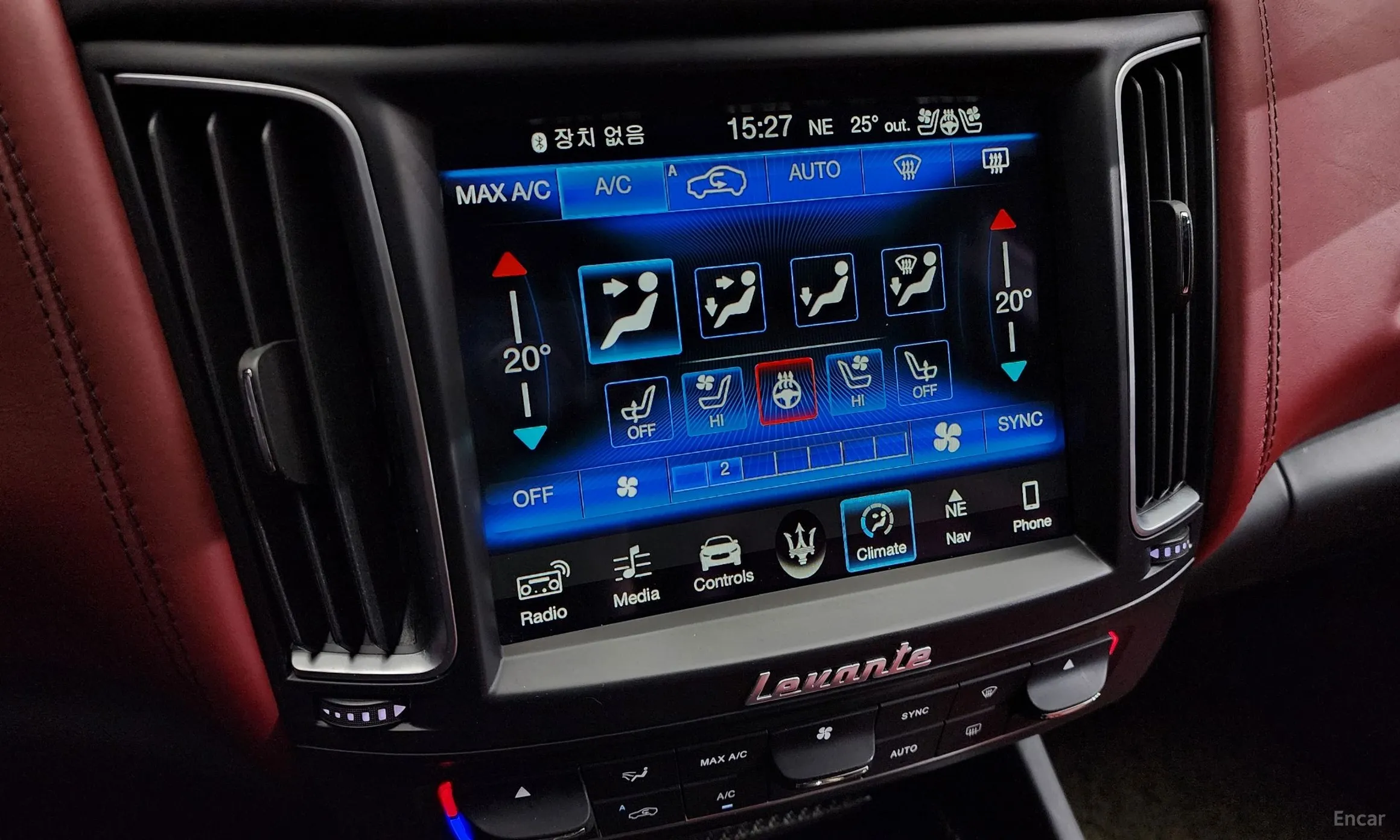 Maserati Levante превью 17