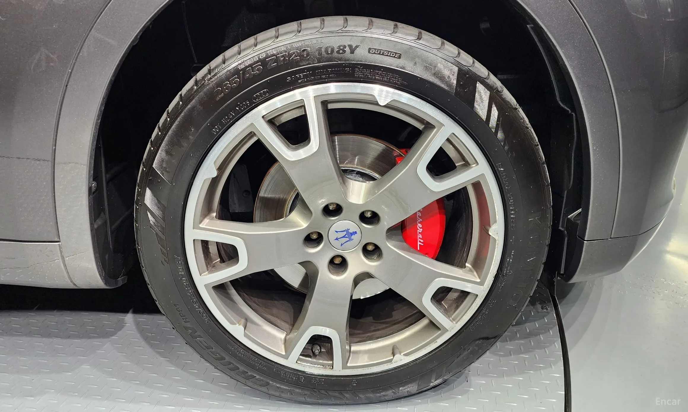 Maserati Levante превью 5