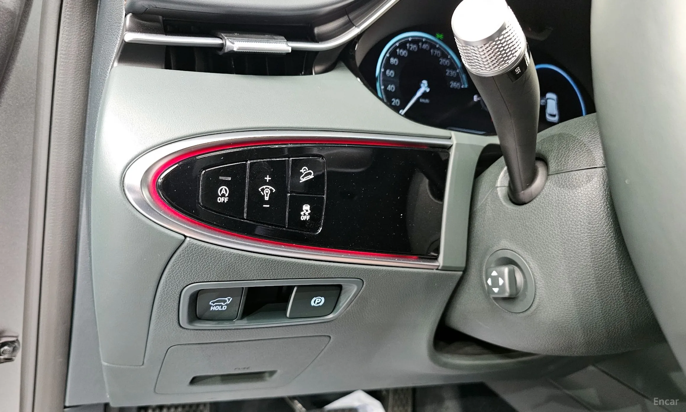 Genesis GV70 превью 14