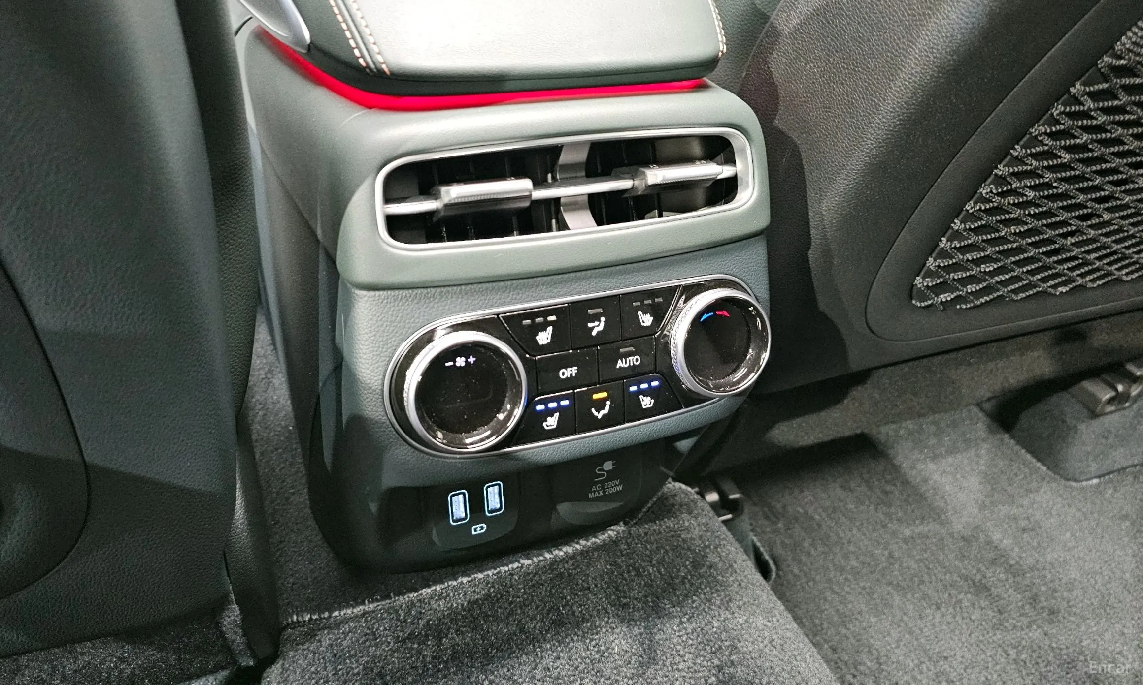 Genesis GV70 превью 18