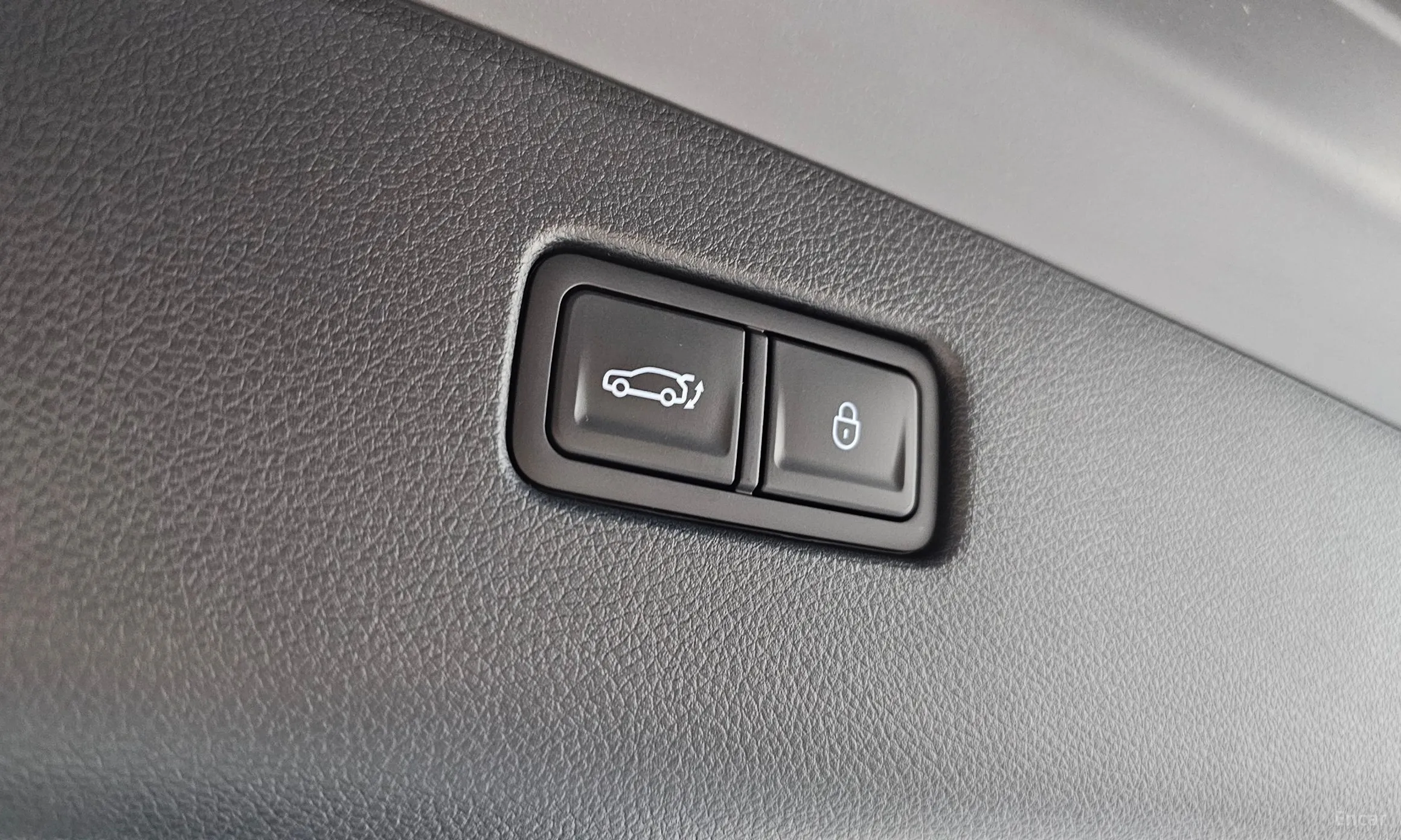 Genesis GV70 превью 20