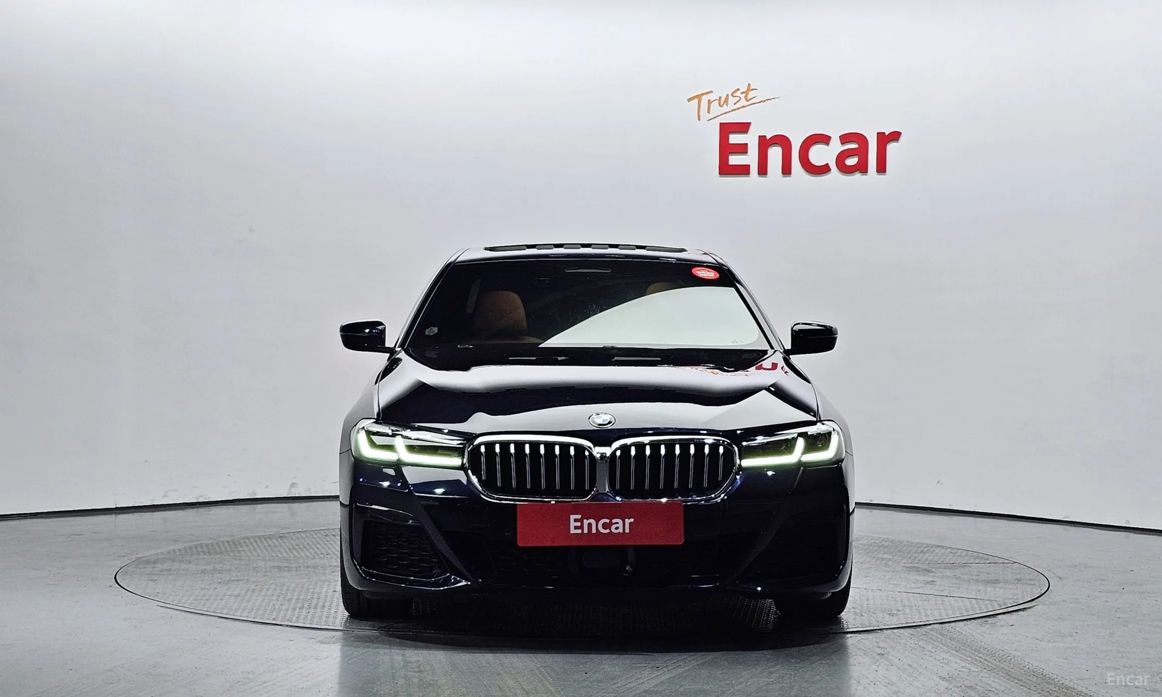BMW 5 Series (G30) превью 2