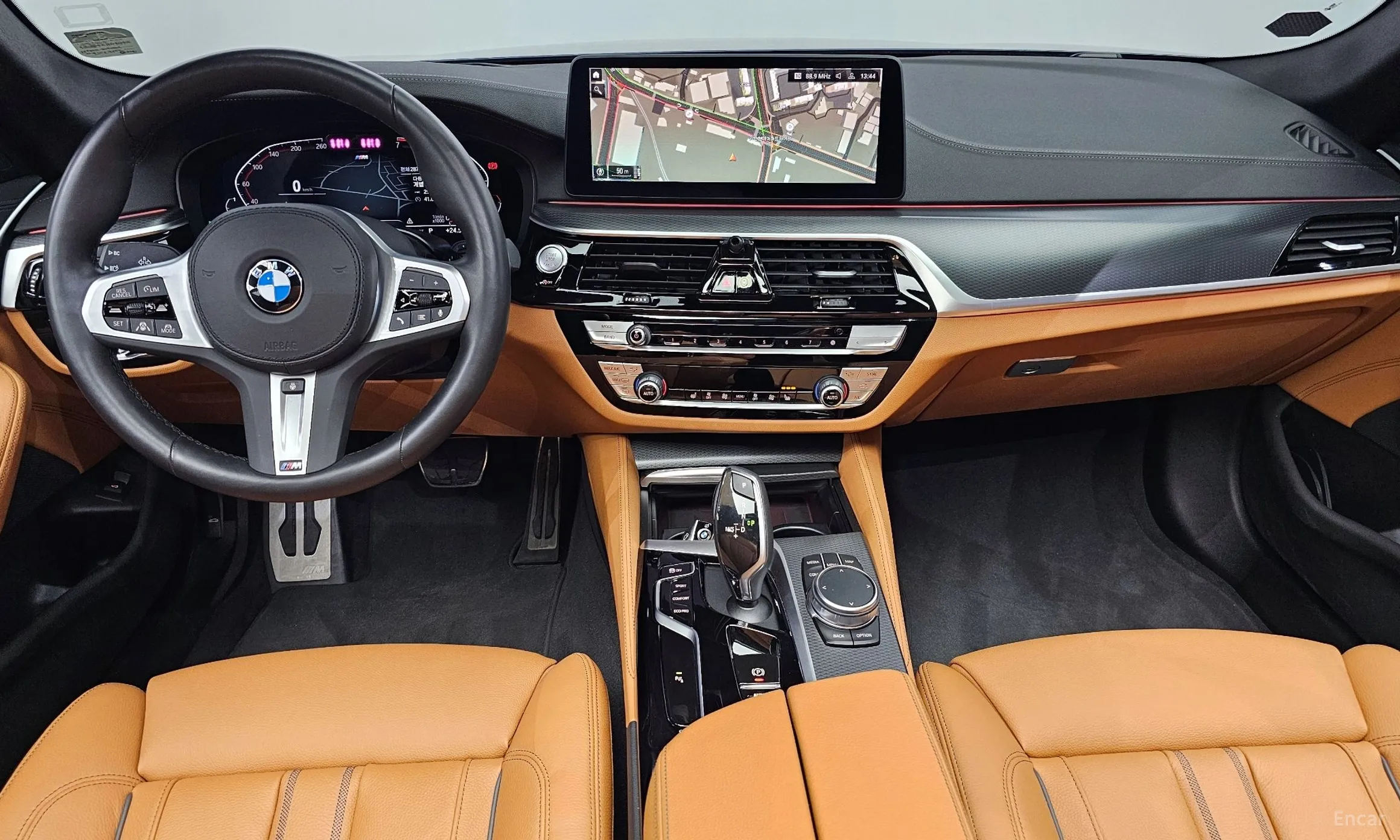 BMW 5 Series (G30) превью 4