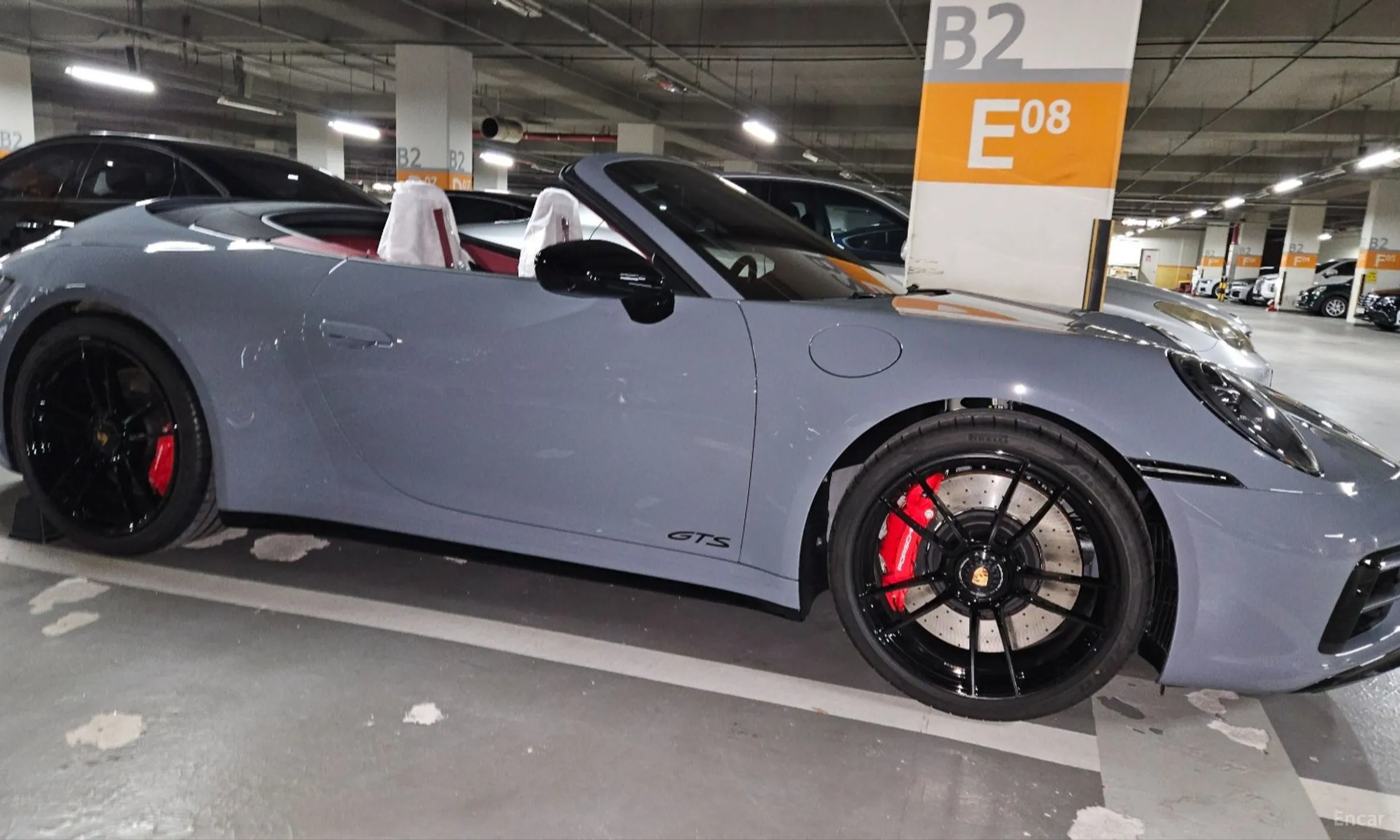 Porsche 911 (992)