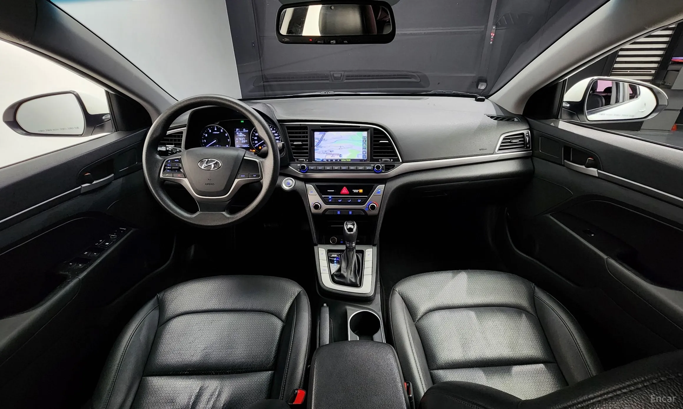 Hyundai Avante AD превью 4