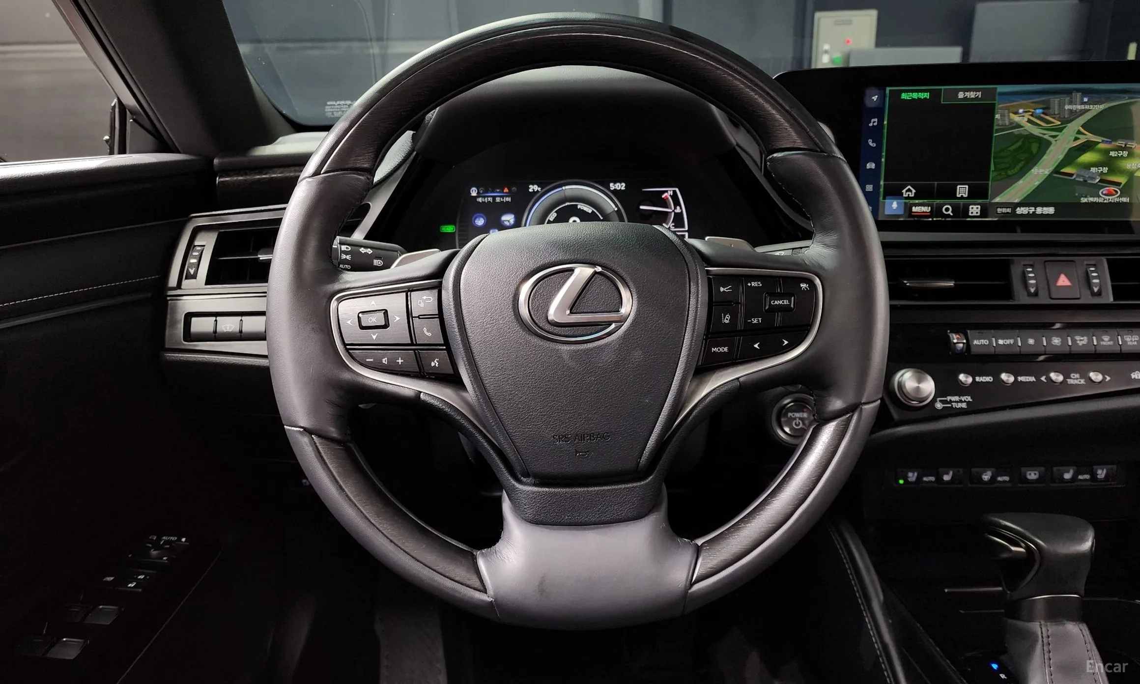 Lexus ES300h 7th Generation превью 12