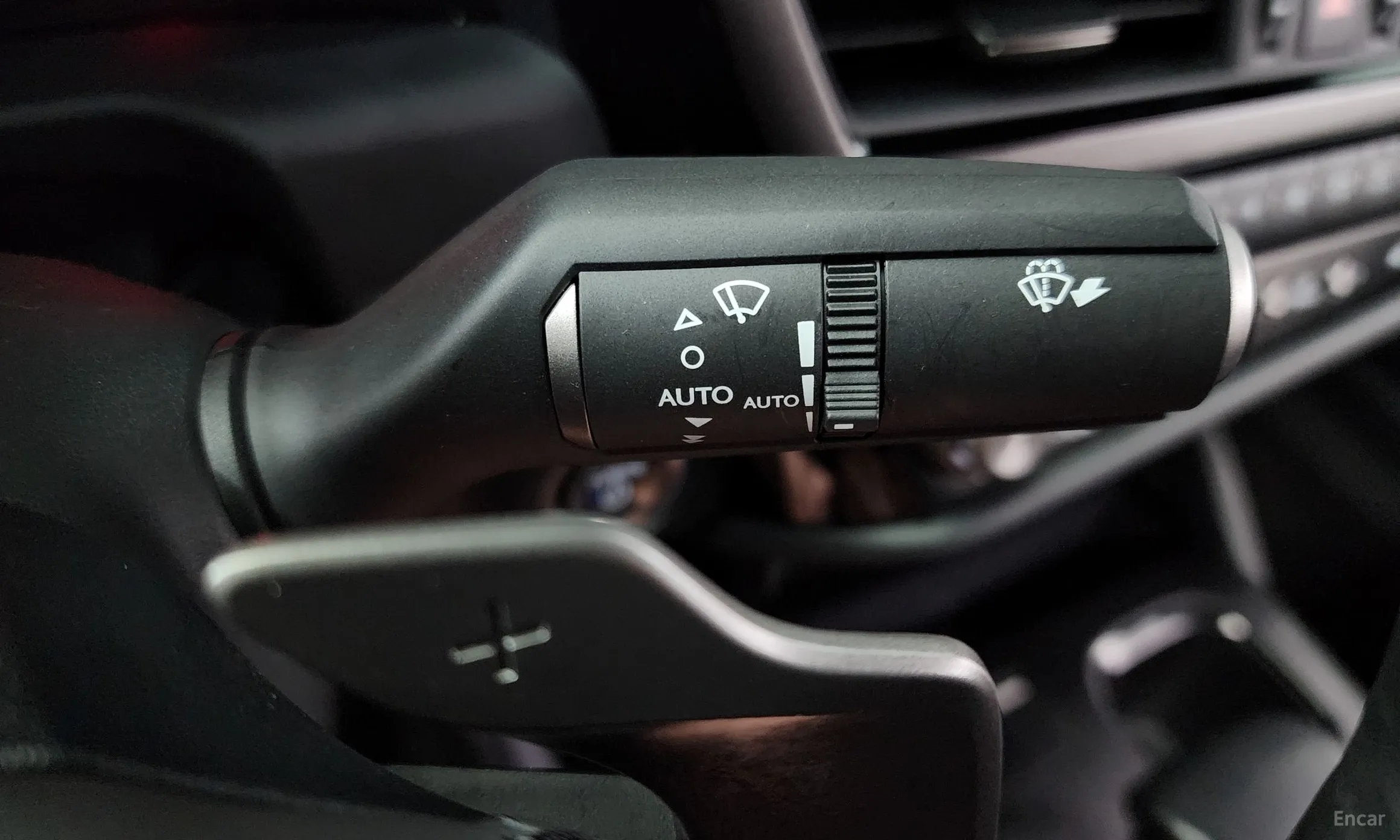 Lexus ES300h 7th Generation превью 17