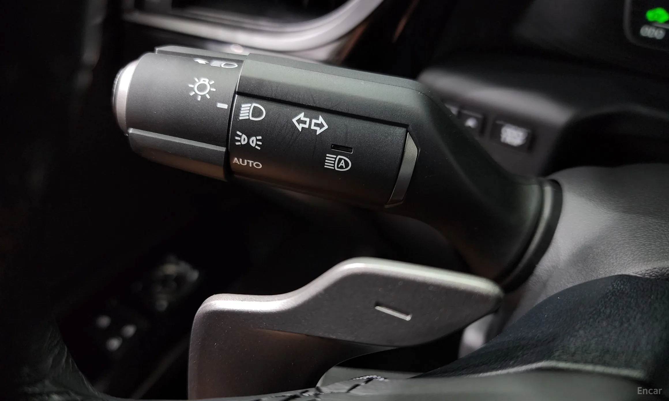 Lexus ES300h 7th Generation превью 18