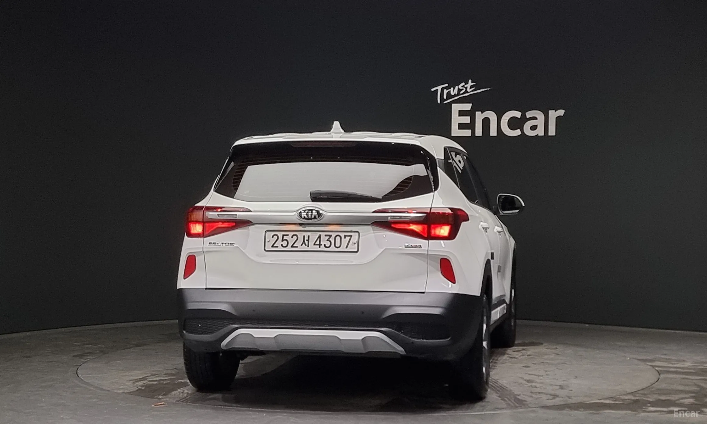 Kia Seltos превью 3