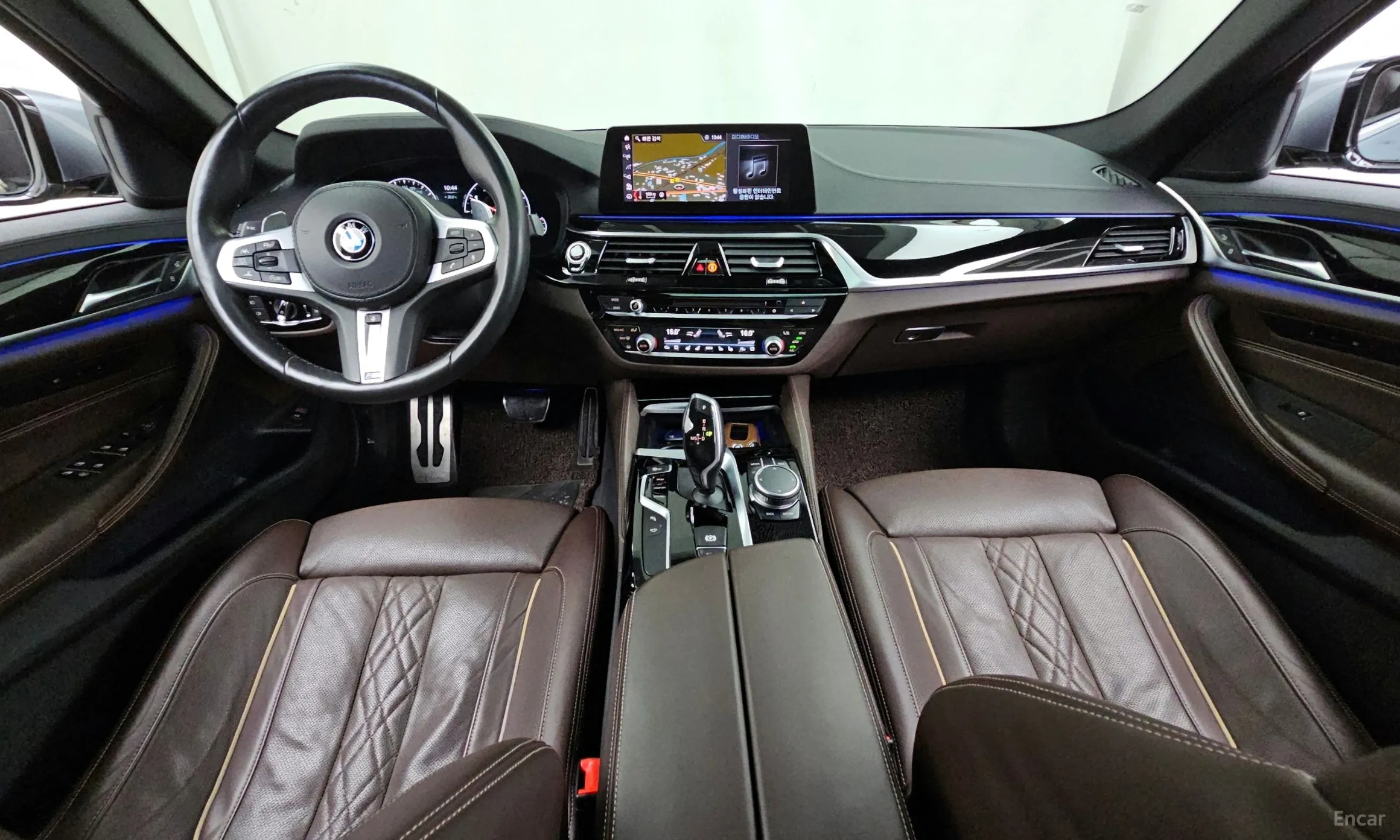 BMW 5 Series (G30) превью 4