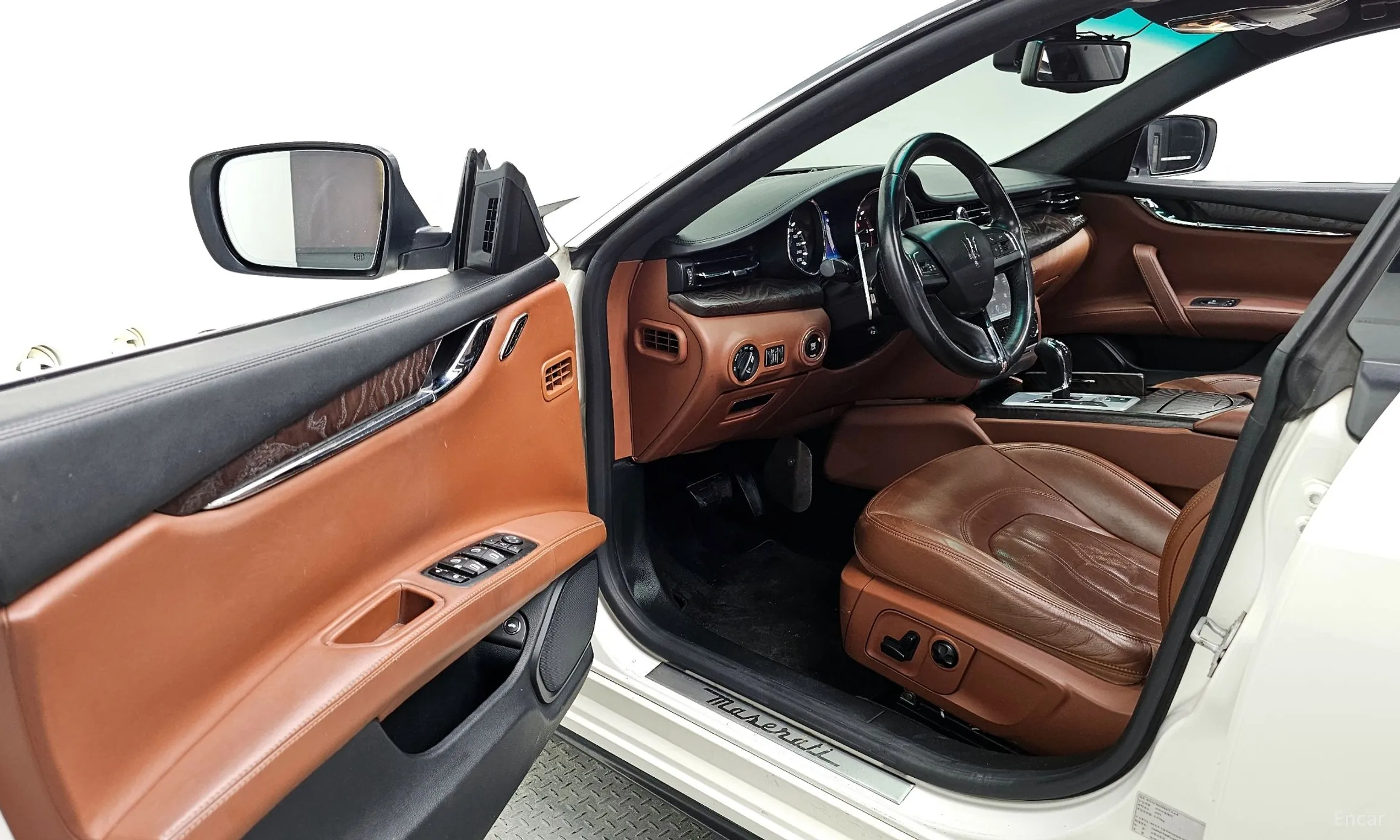 Maserati Quattroporte превью 10