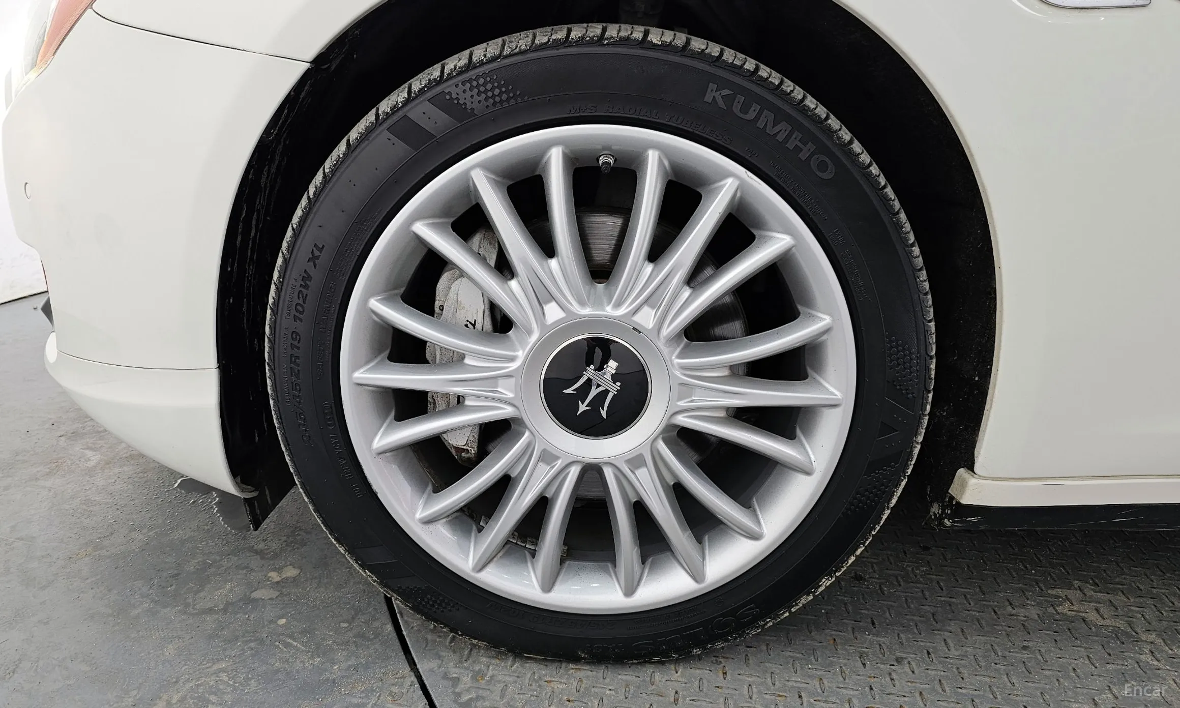 Maserati Quattroporte превью 5