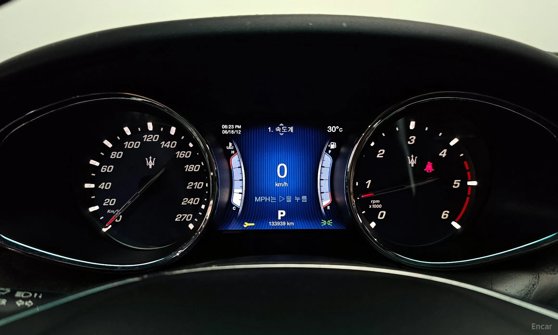 Maserati Quattroporte превью 8