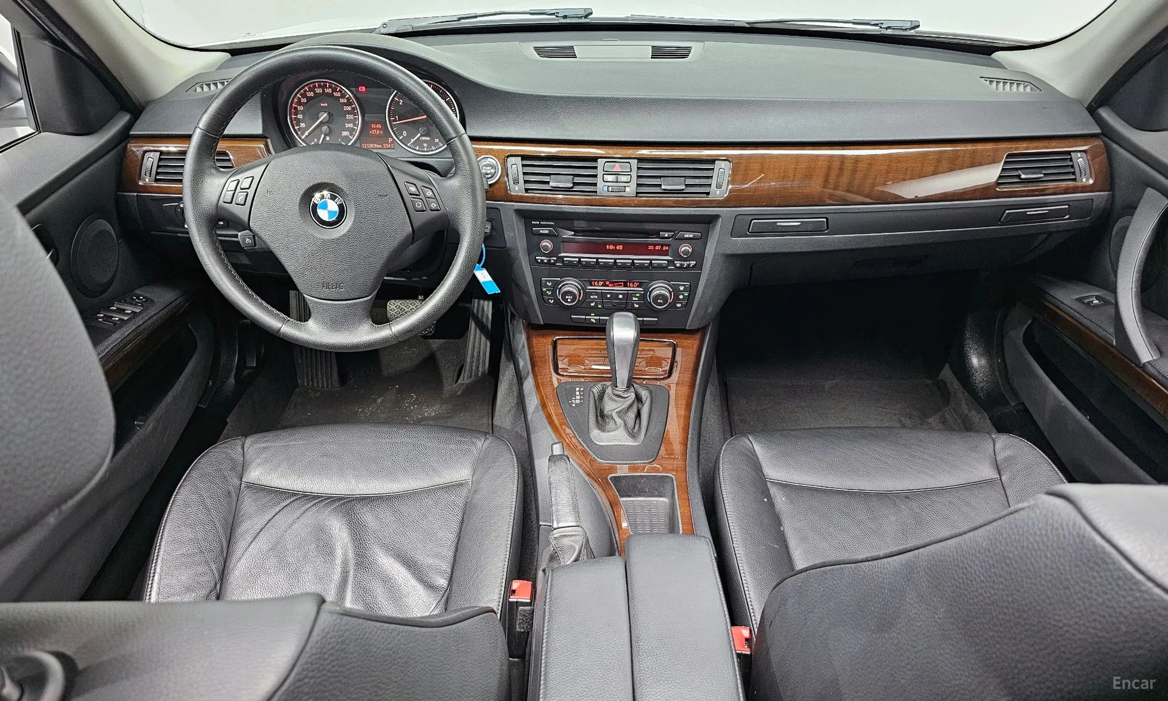 BMW 3 Series (E90) превью 4