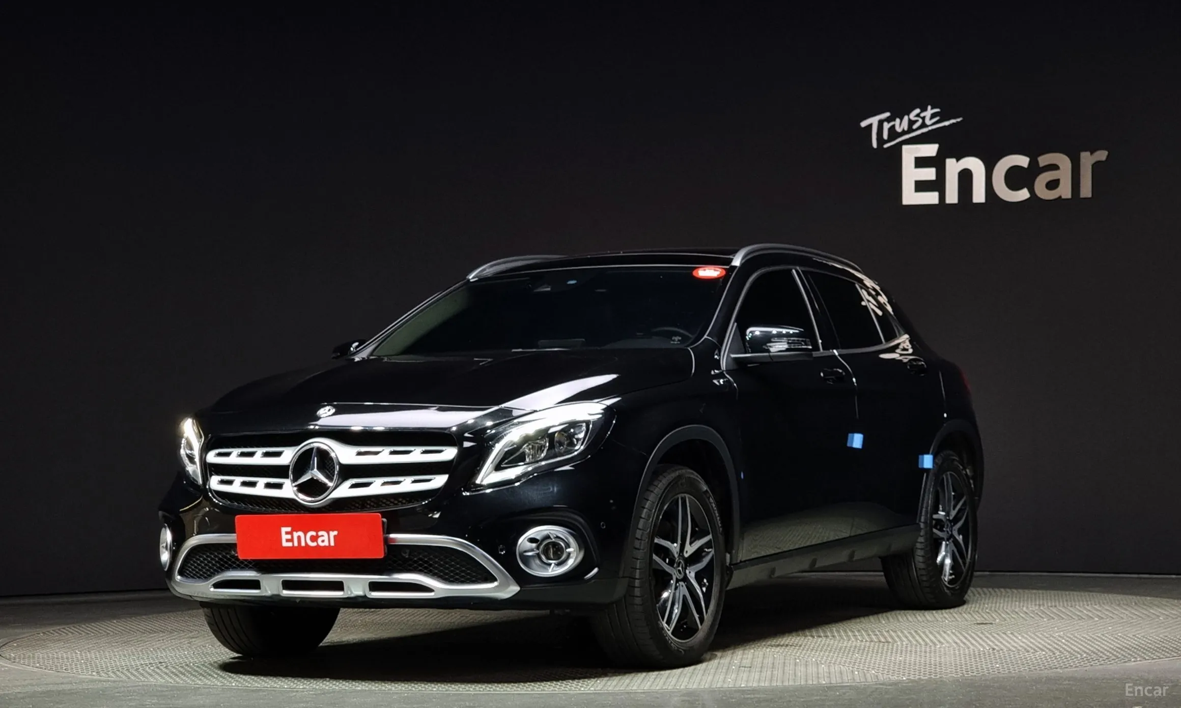 Mercedes Benz GLA-Class X156