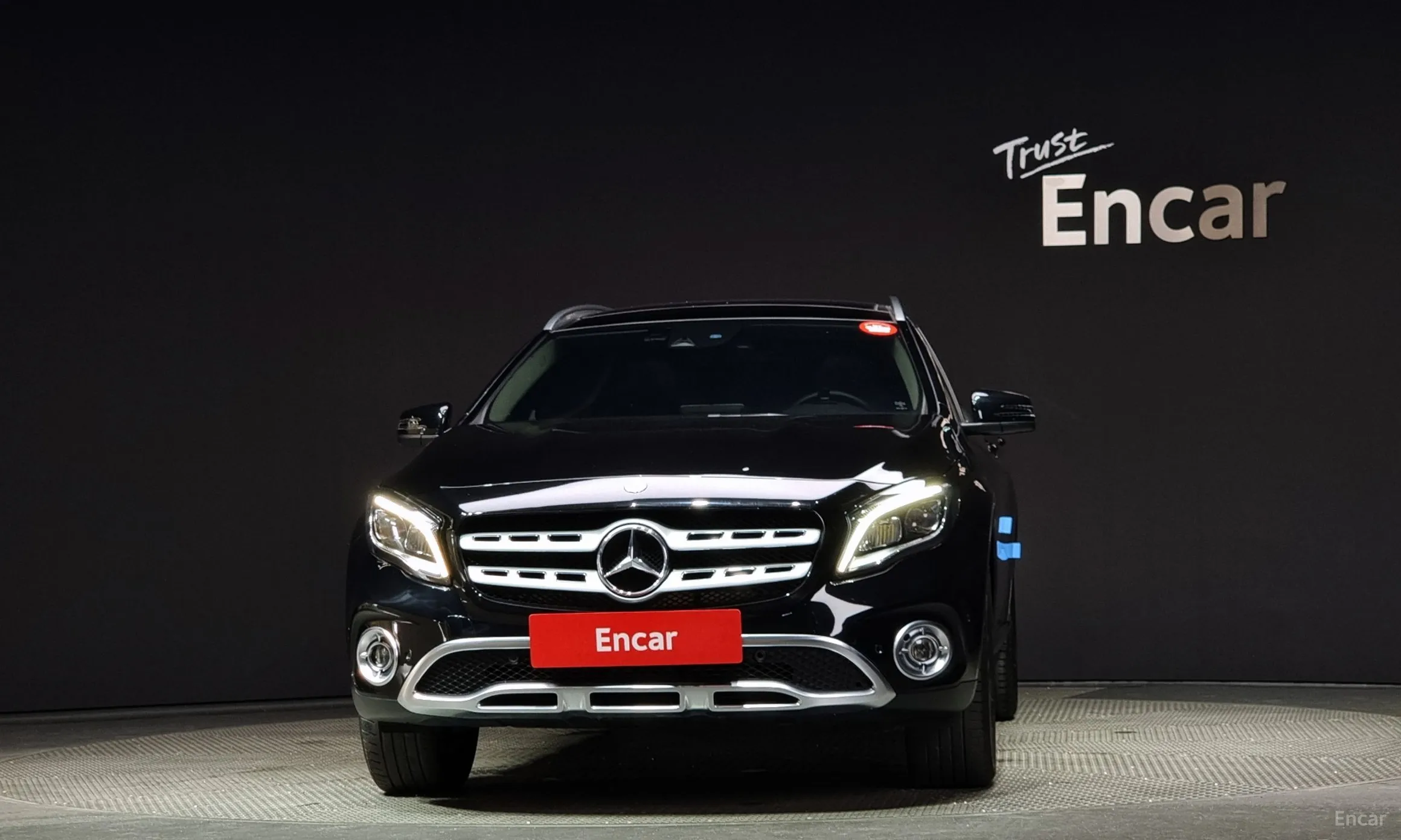 Mercedes Benz GLA-Class X156