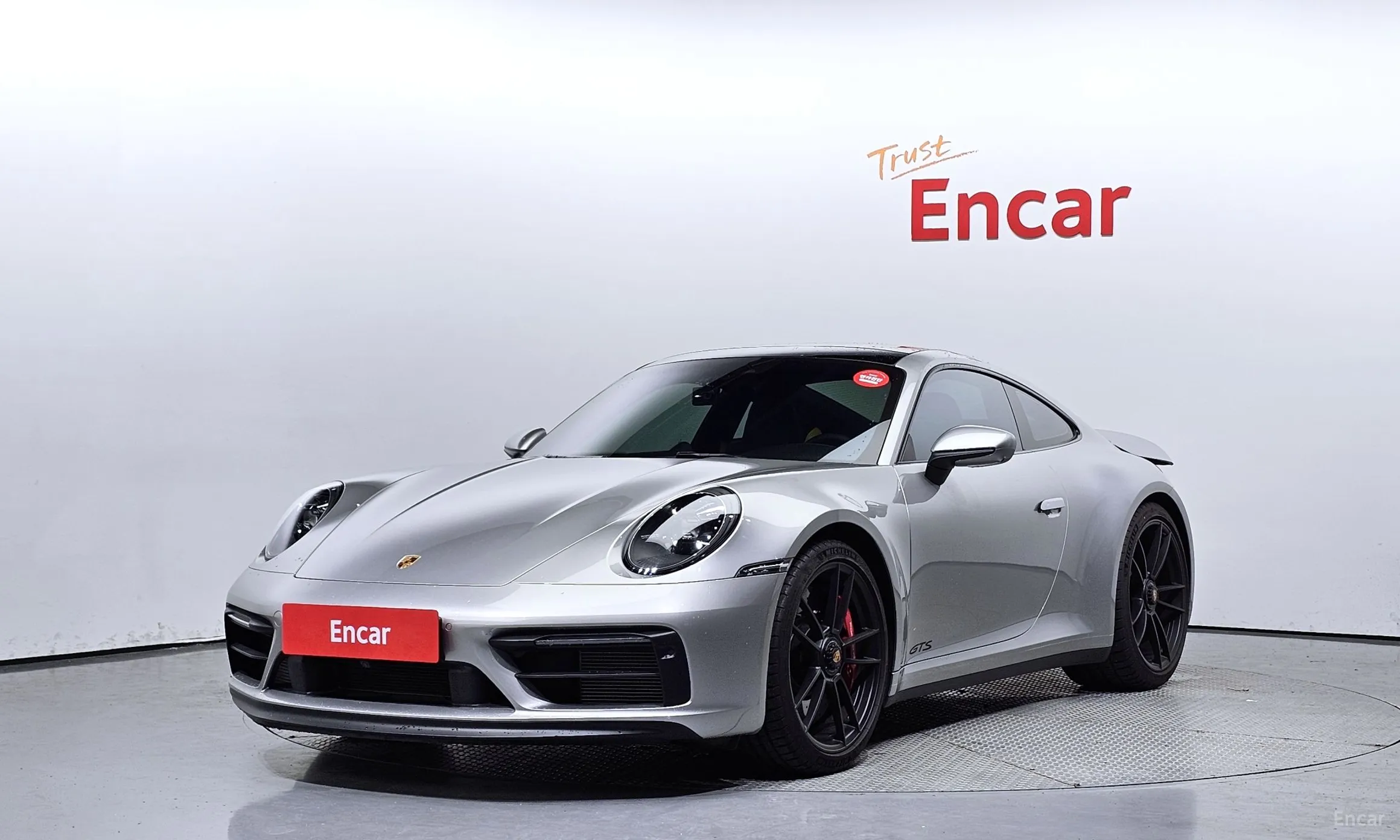 911 (992)