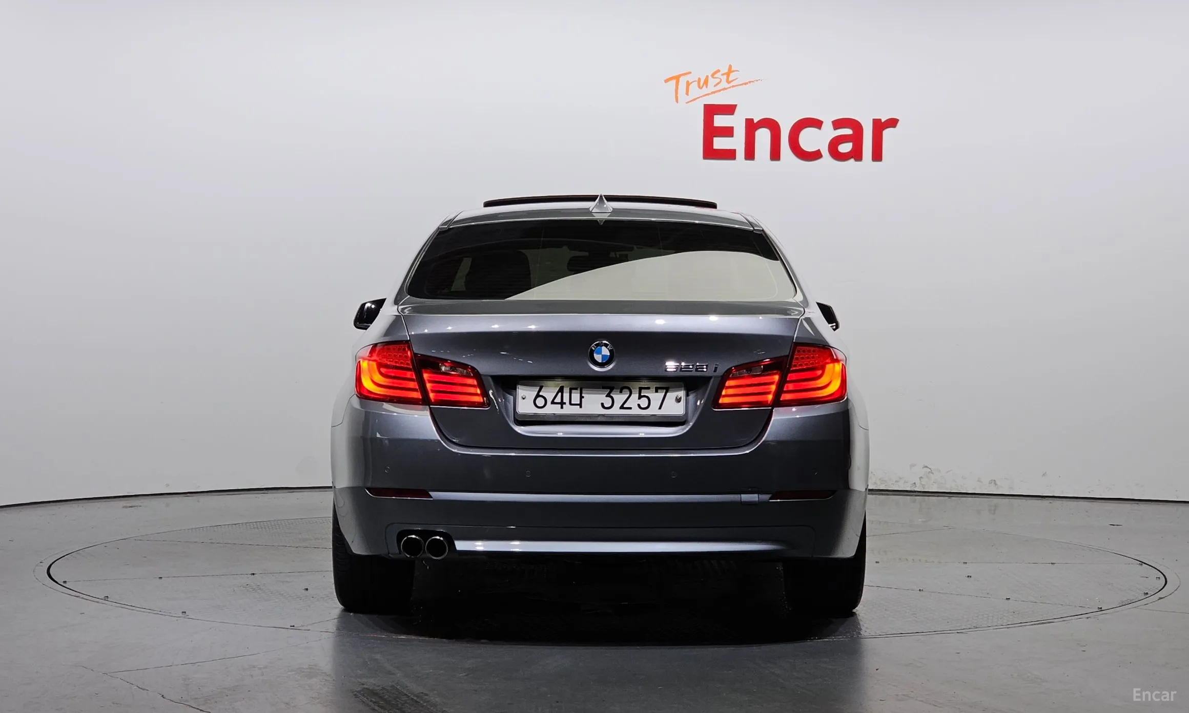 BMW 5 Series (F10) превью 3