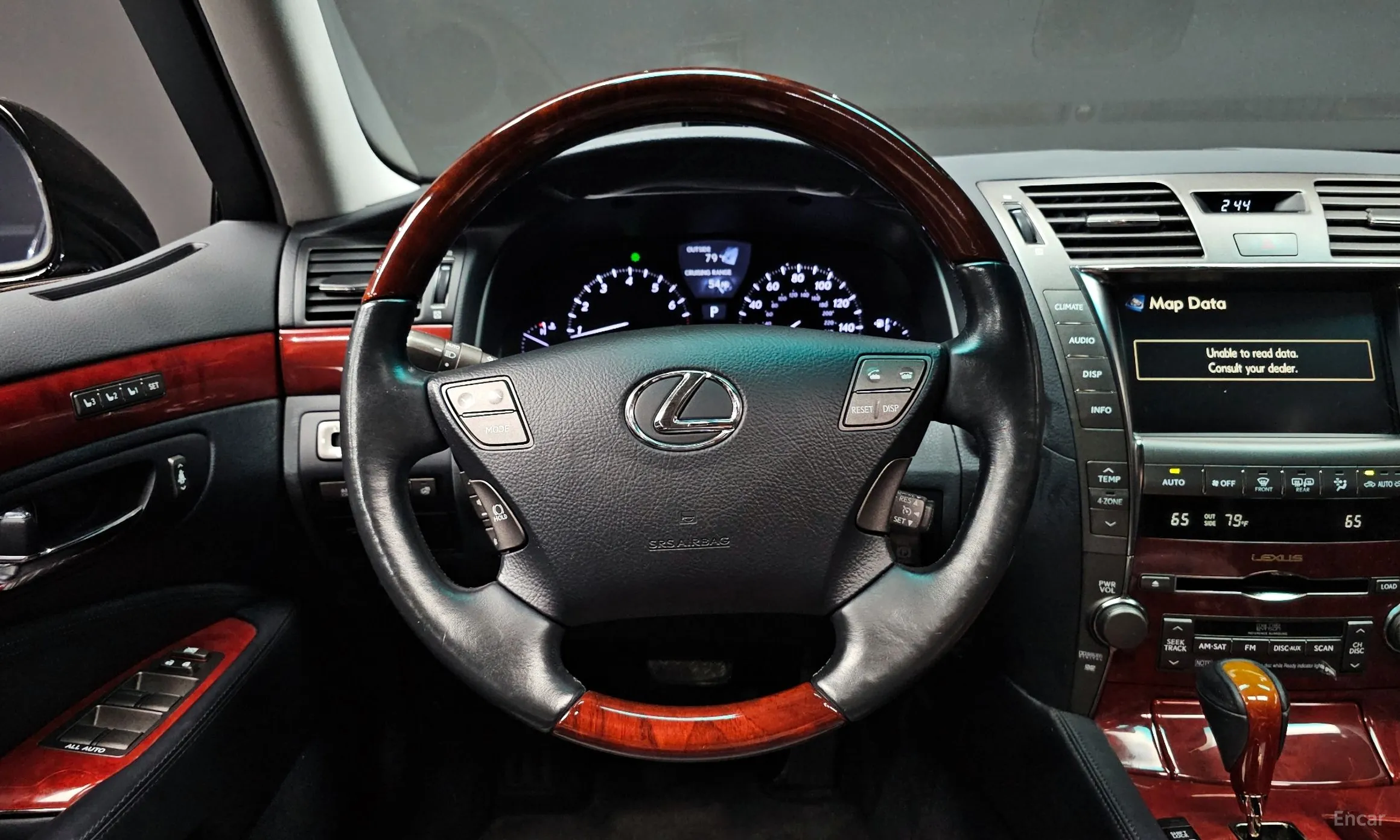 Lexus LS460 превью 13