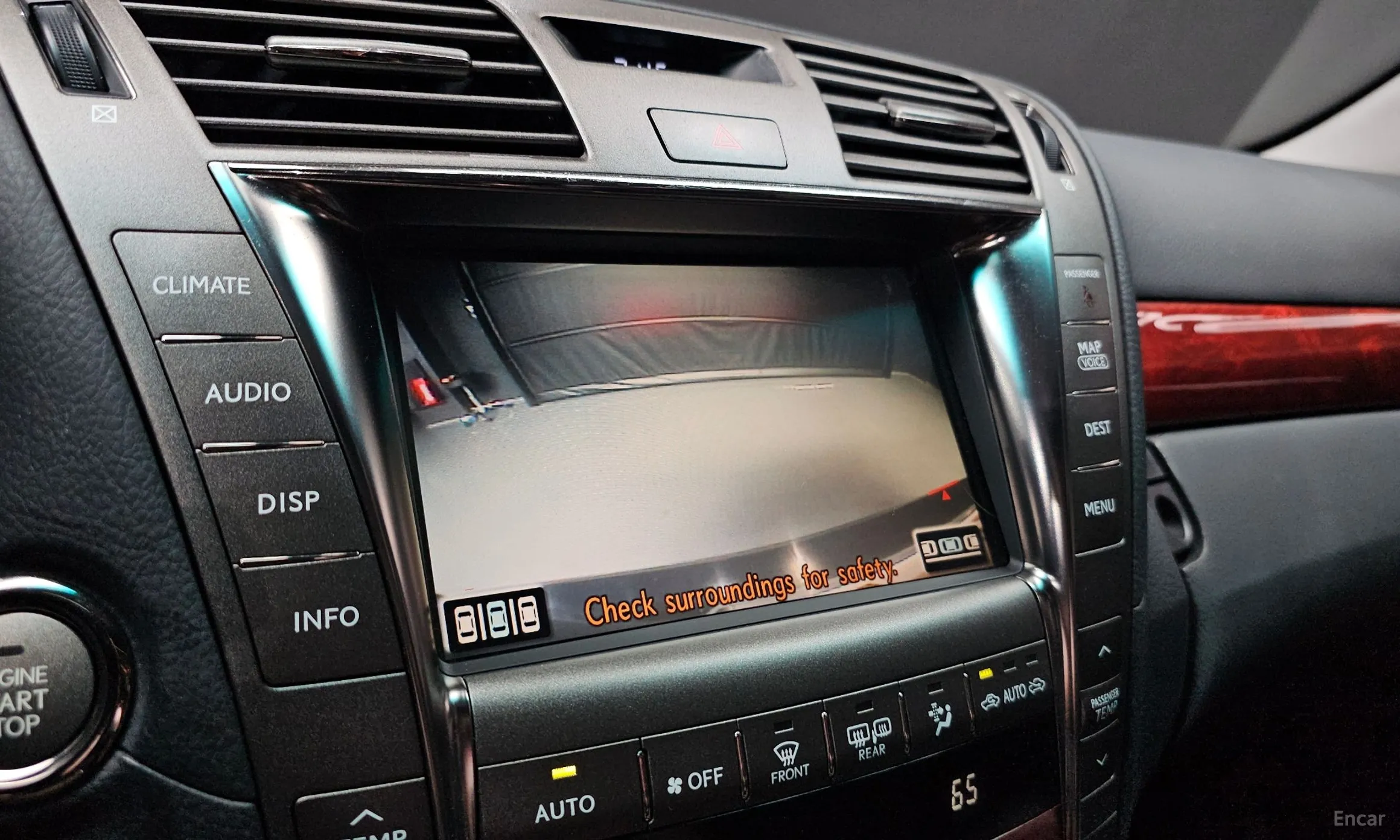 Lexus LS460 превью 15