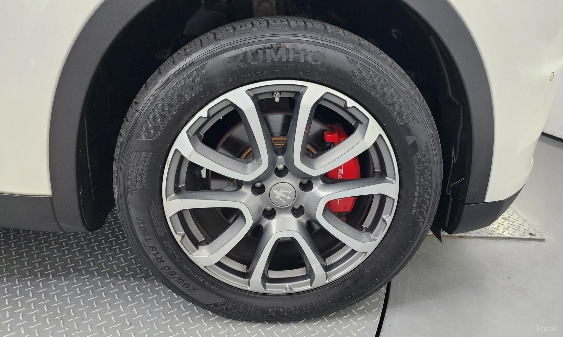 Maserati Levante превью 5