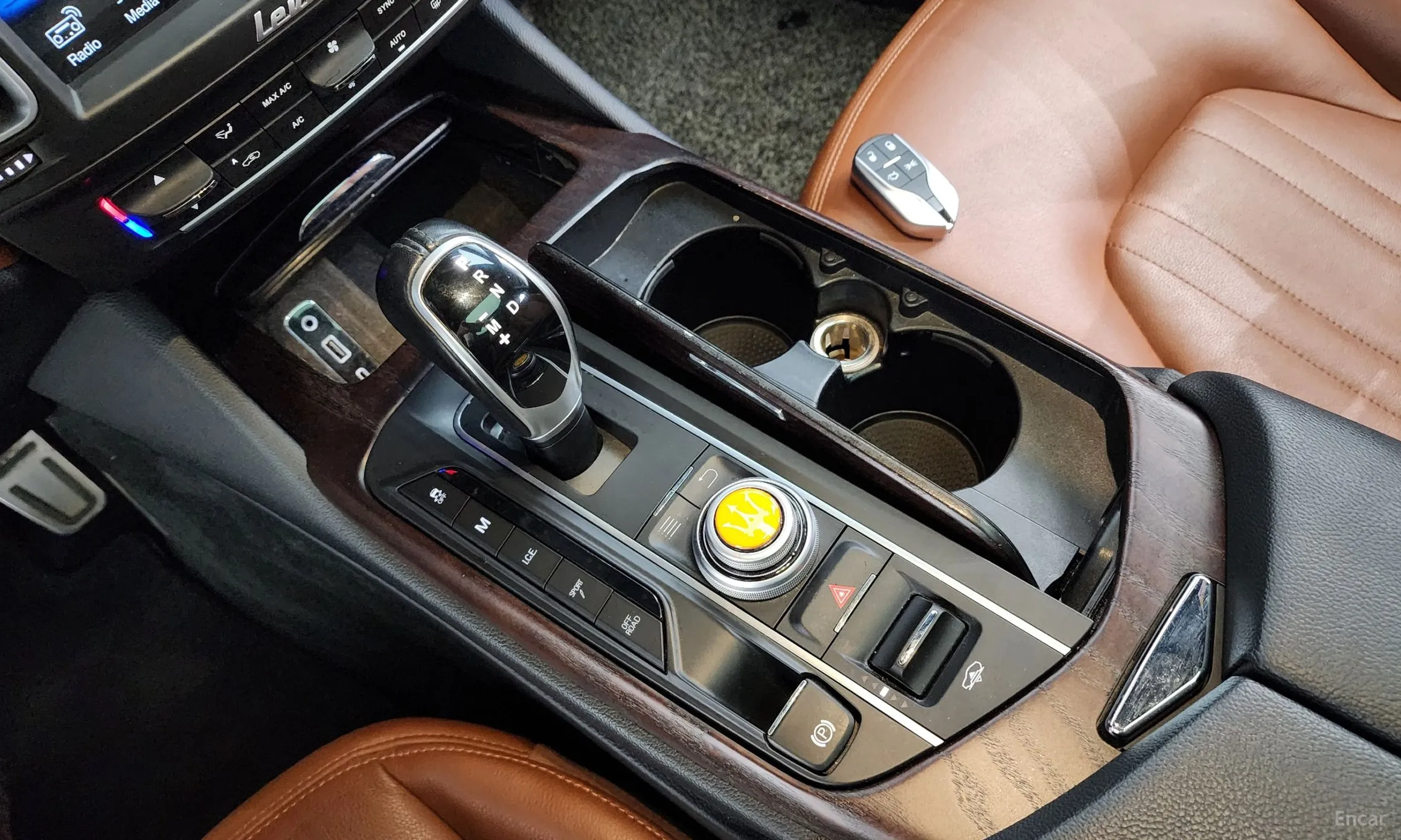Maserati Levante превью 9
