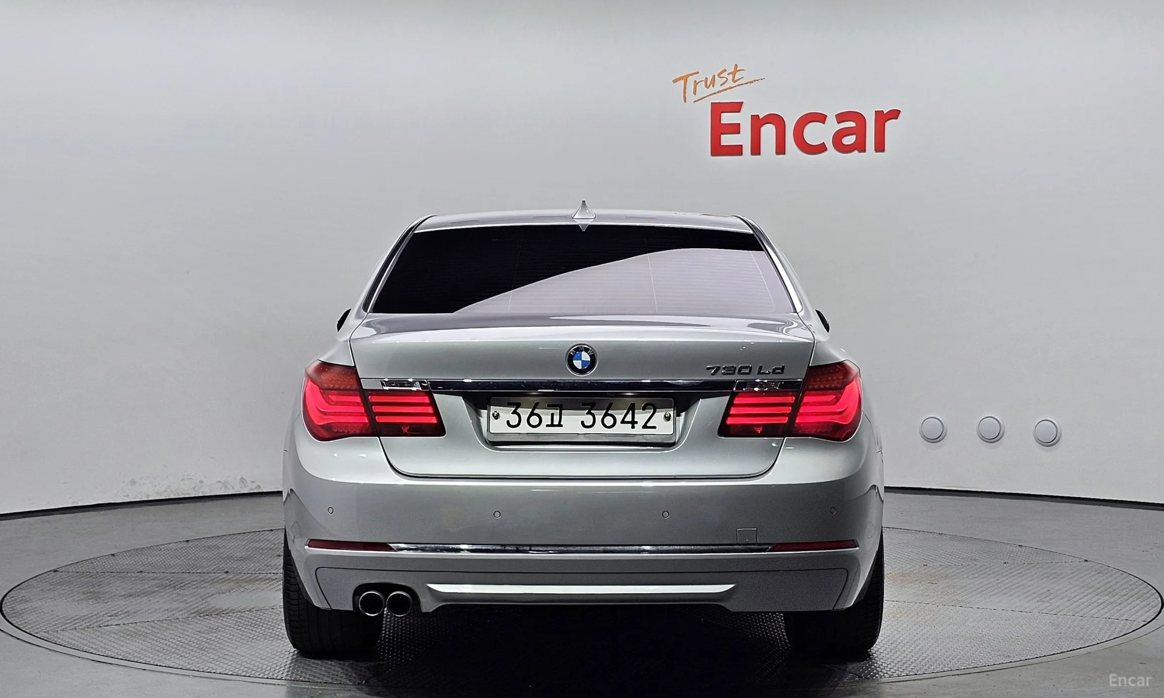 BMW 7 Series (F01) превью 3