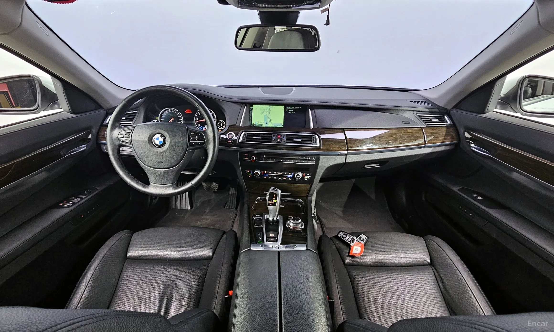 BMW 7 Series (F01) превью 4