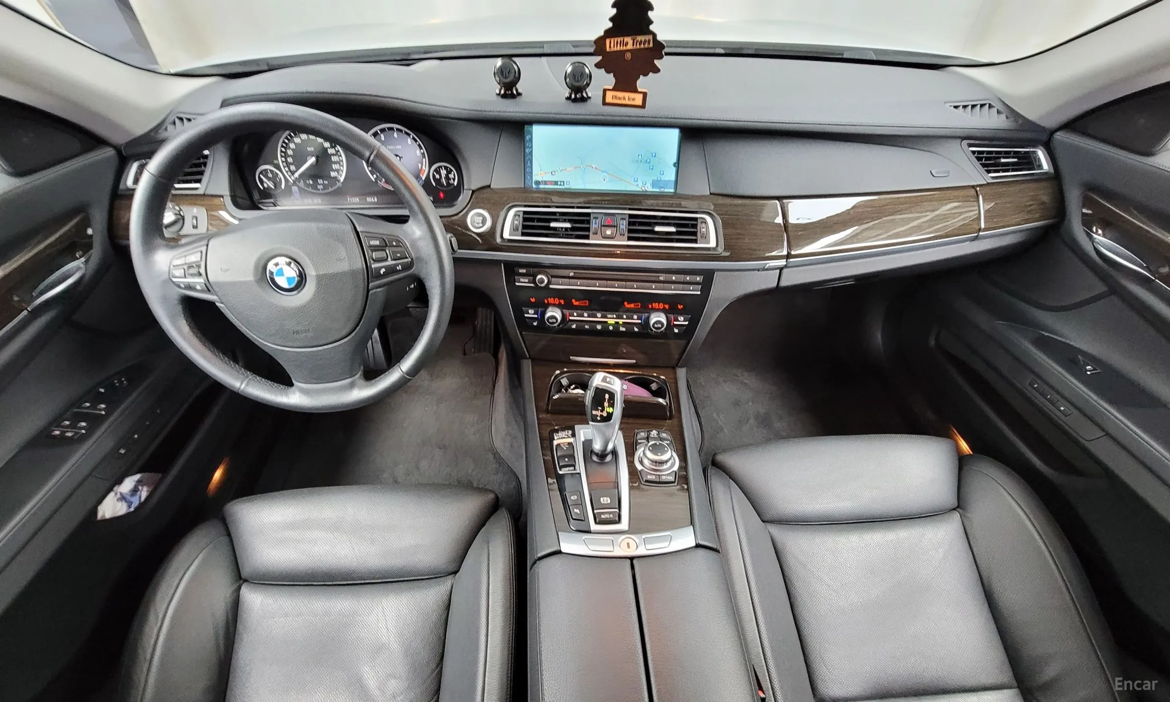 BMW 7 Series (F01) превью 4