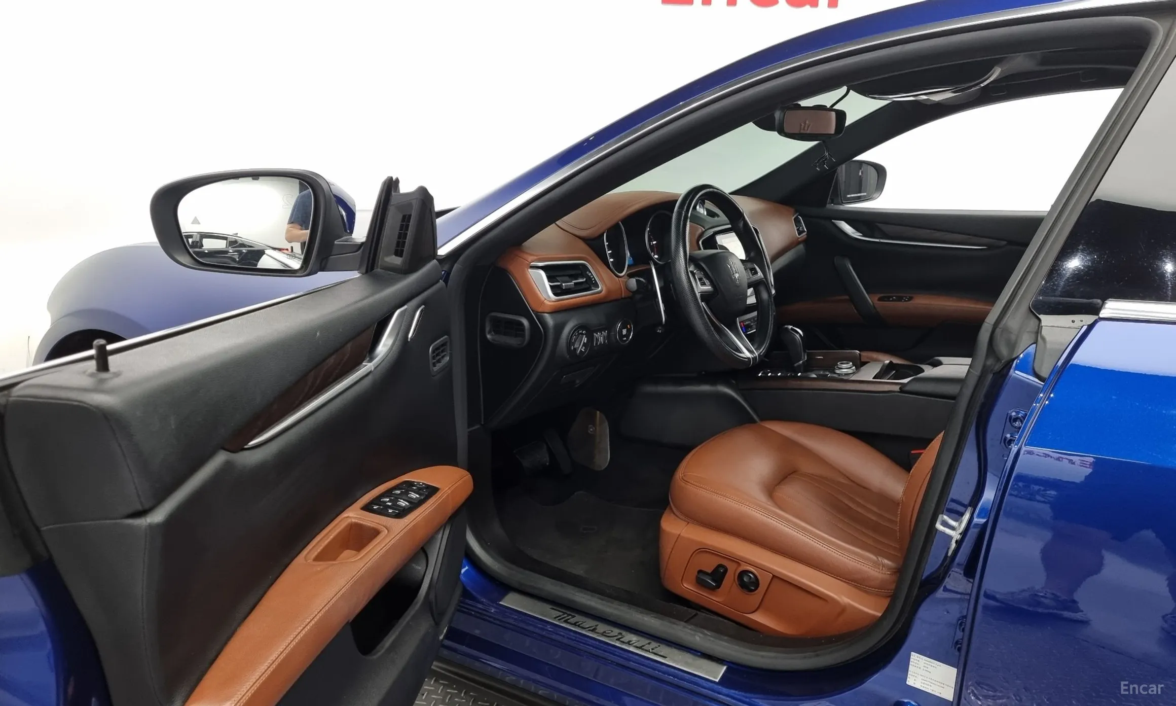 Maserati Ghibli превью 10