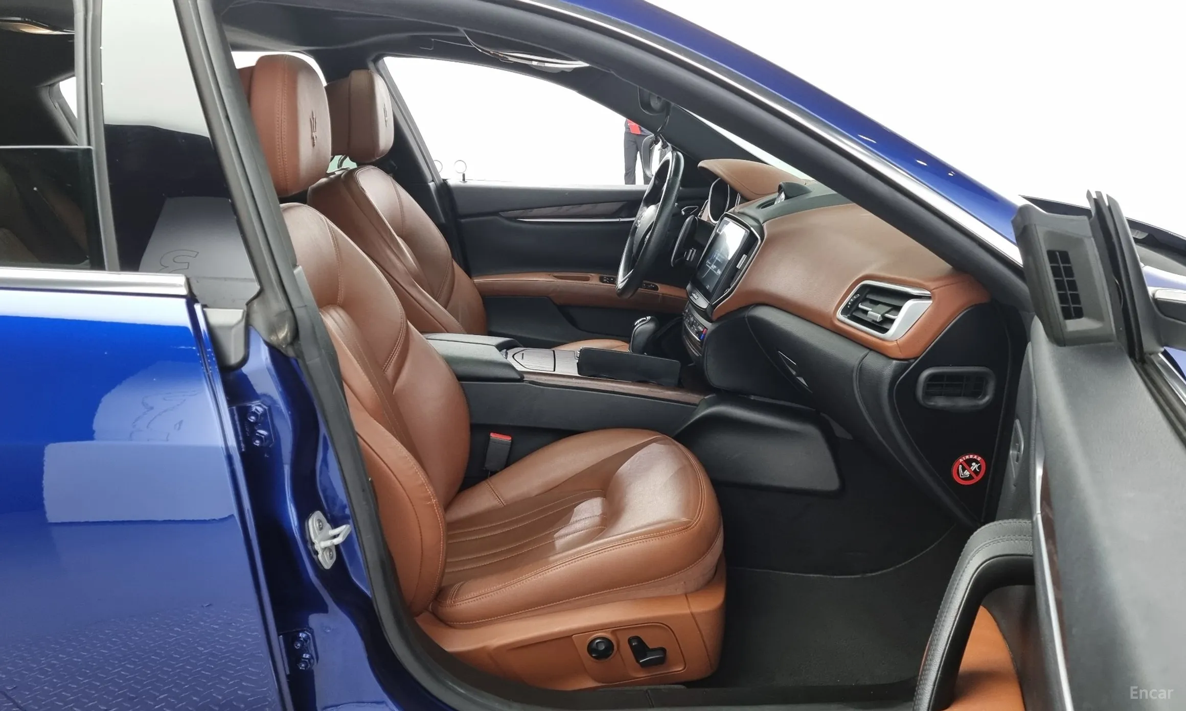 Maserati Ghibli превью 11