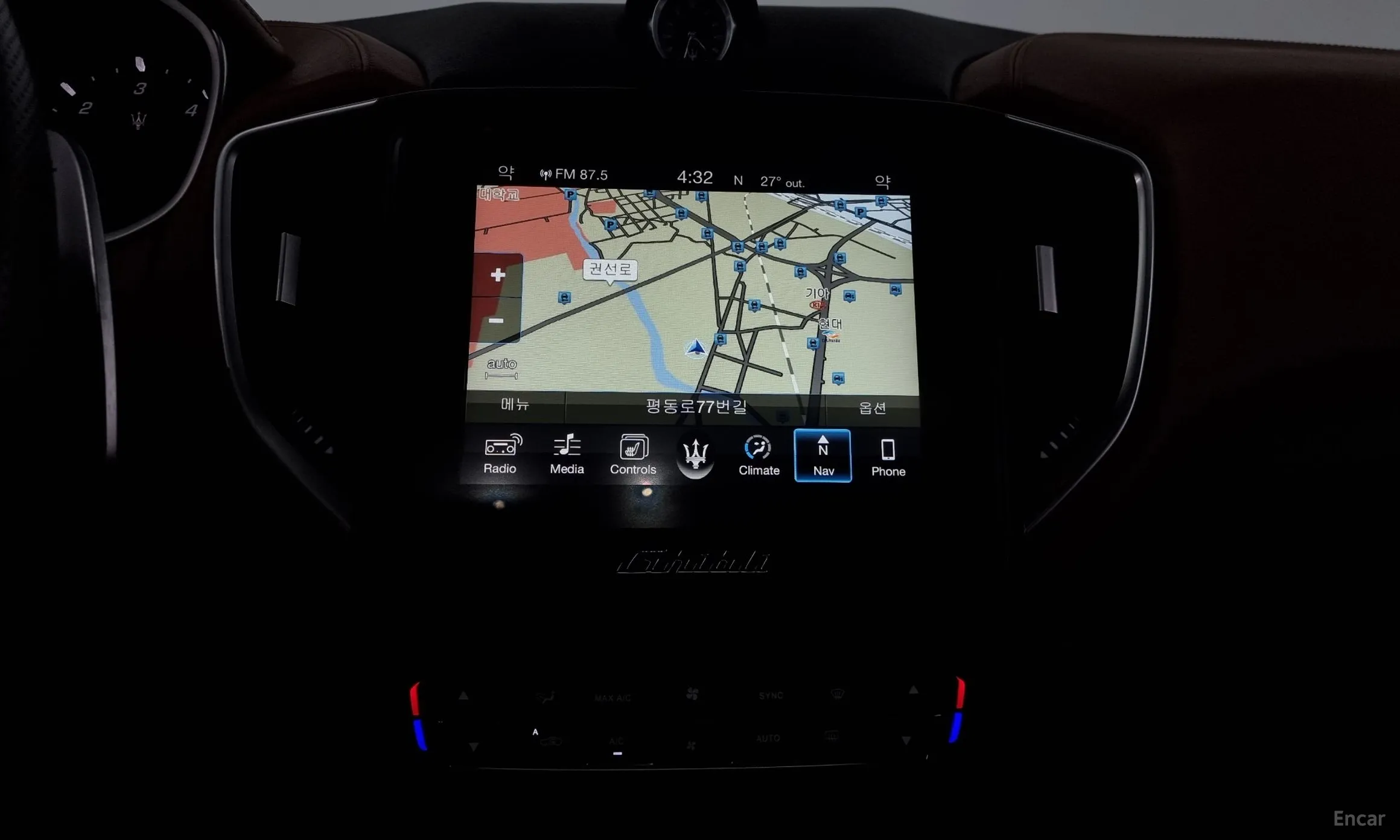 Maserati Ghibli превью 15