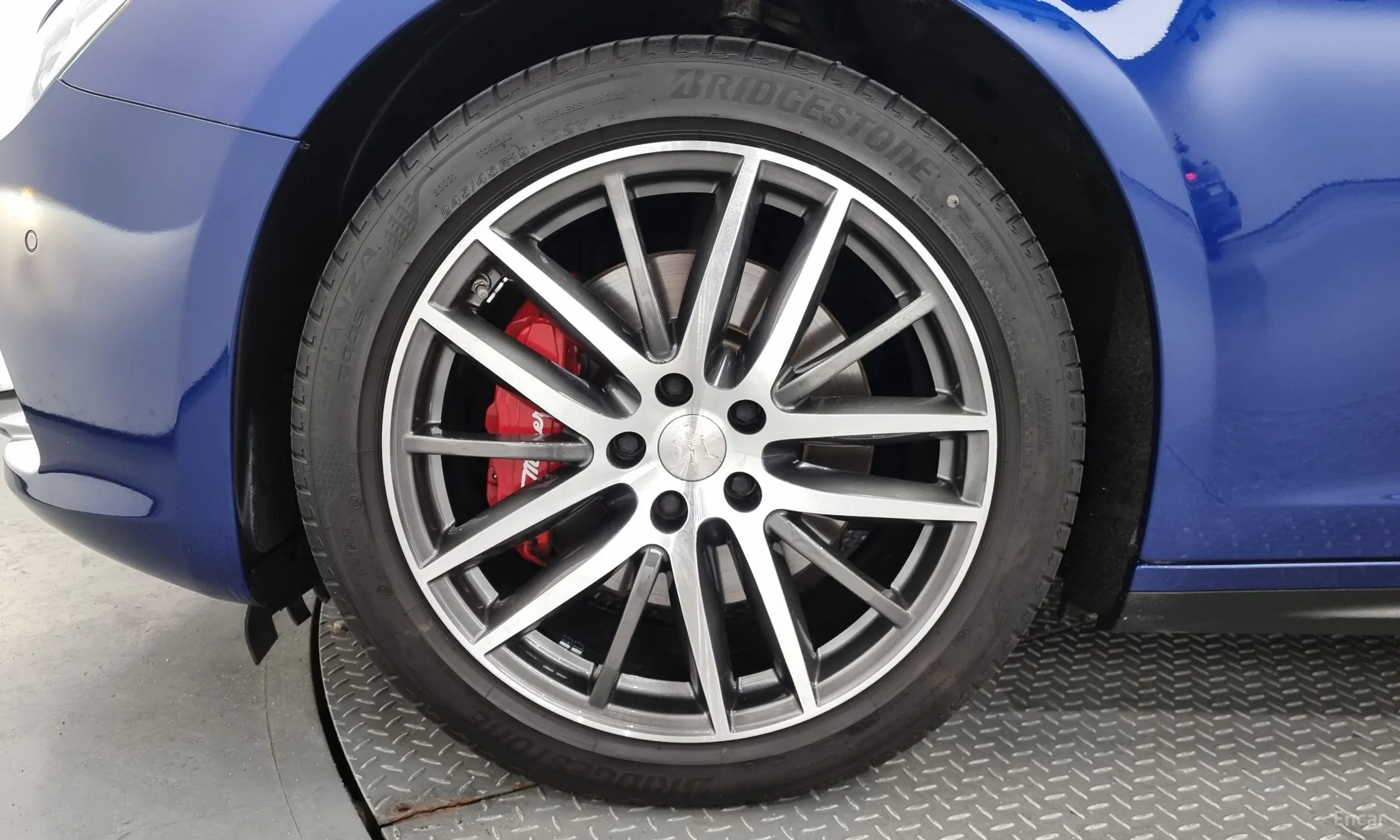 Maserati Ghibli превью 5