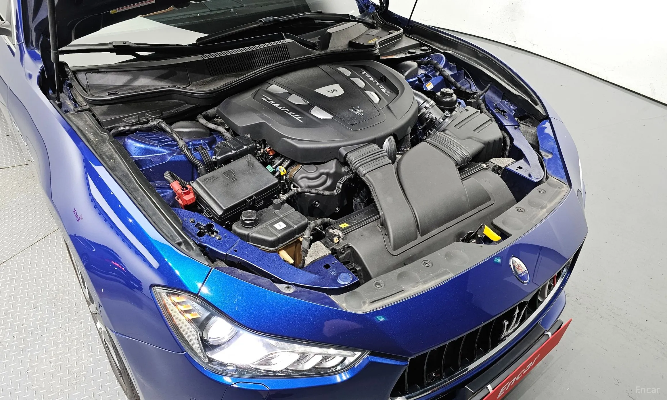 Maserati Ghibli превью 6
