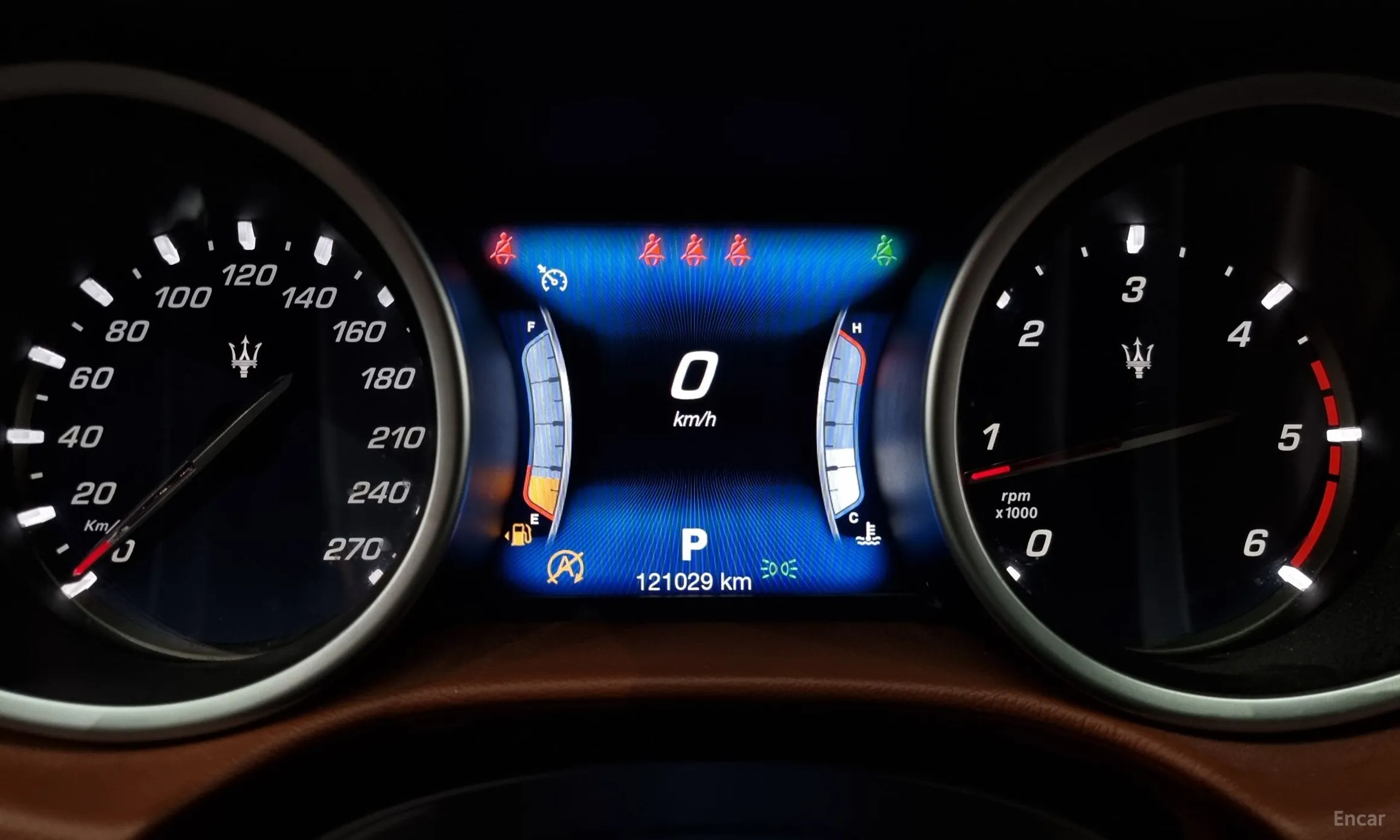 Maserati Ghibli превью 8