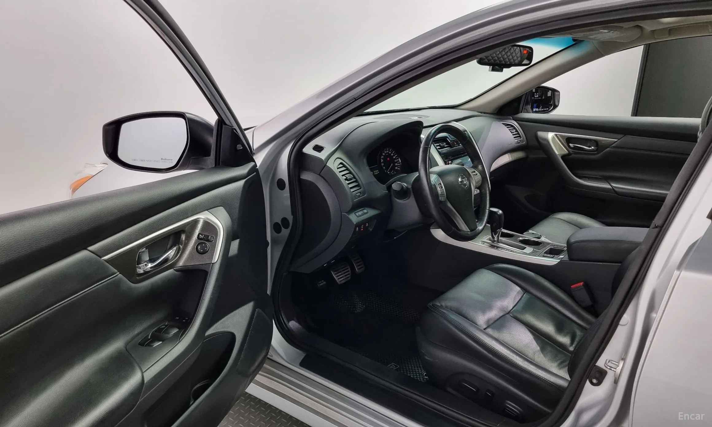 Nissan Altima превью 12
