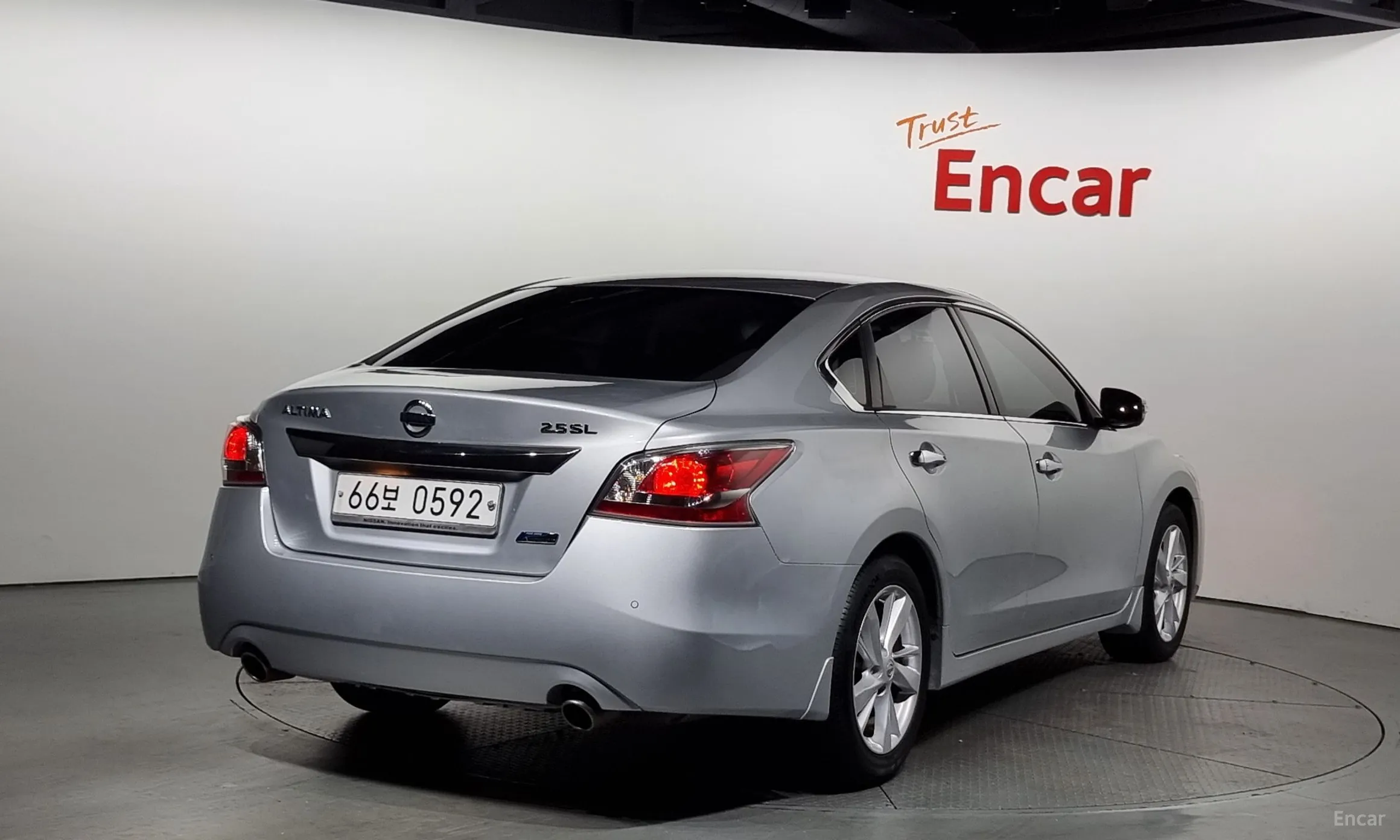 Nissan Altima превью 2