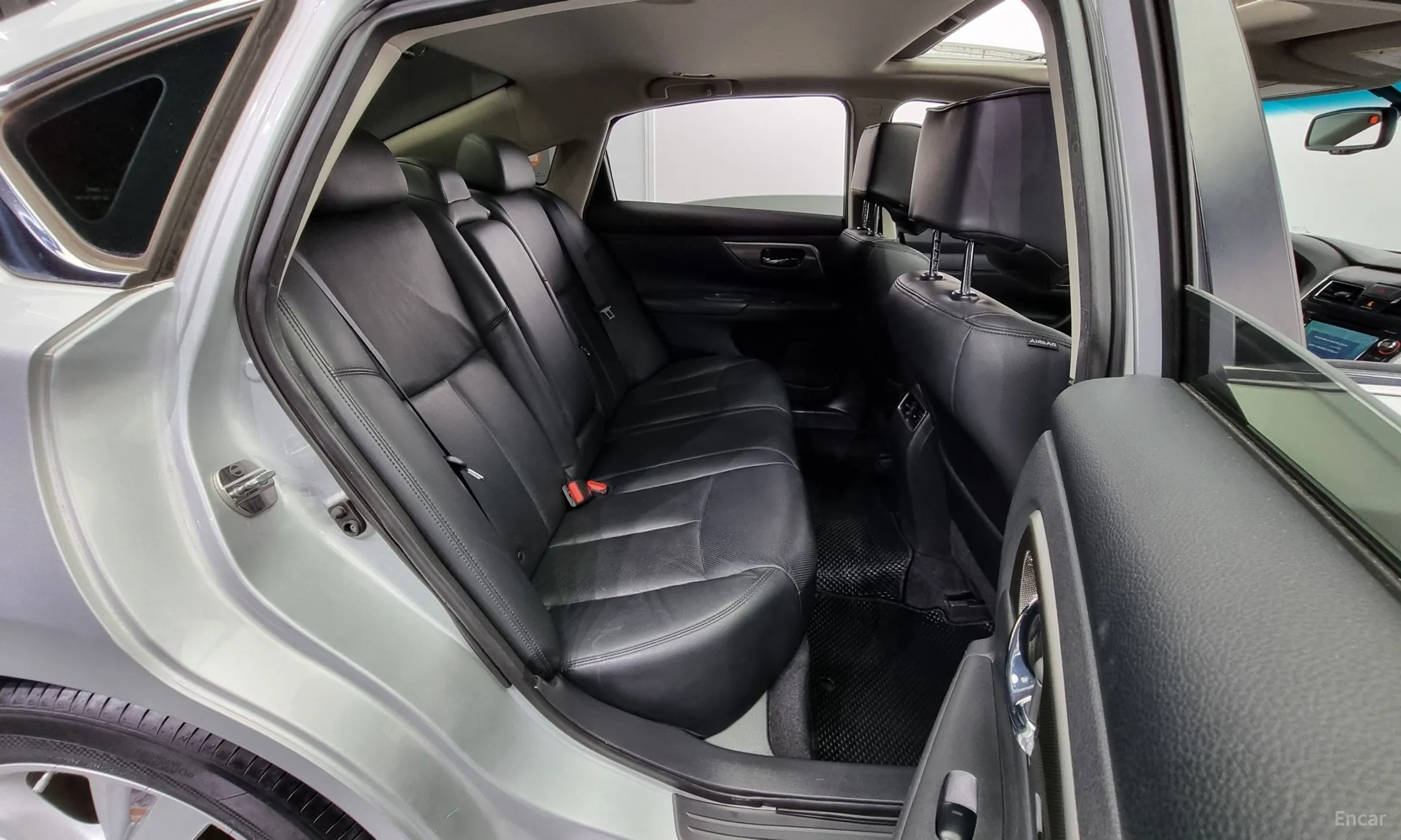 Nissan Altima превью 20