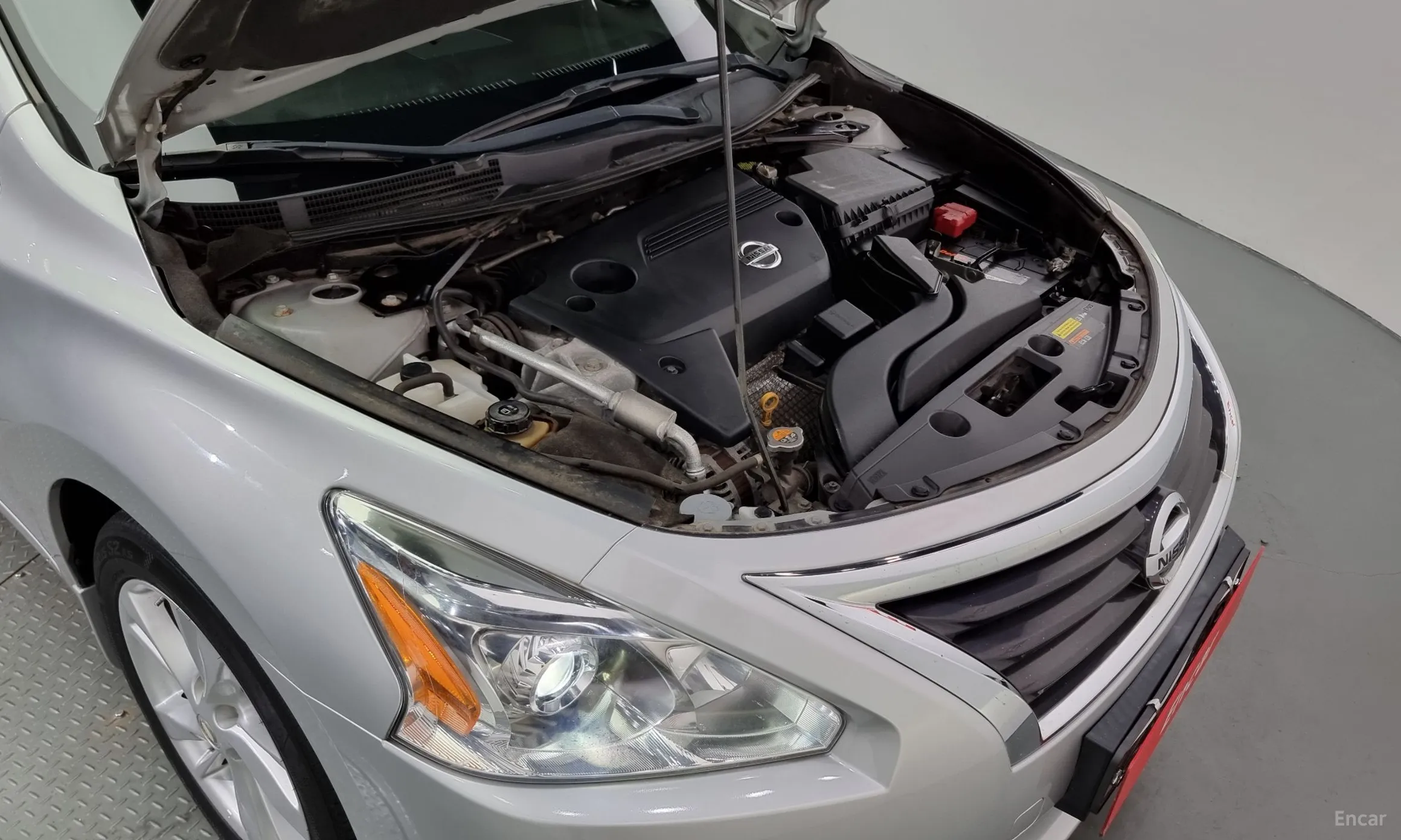 Nissan Altima превью 6