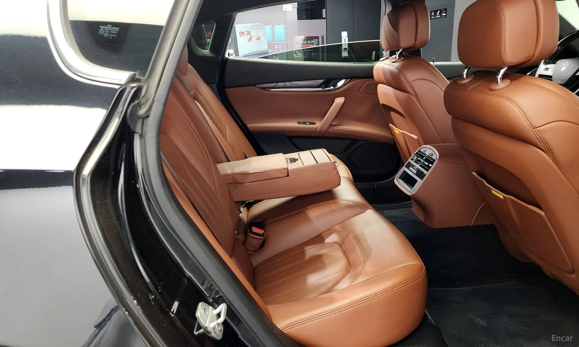 Maserati Quattroporte превью 12