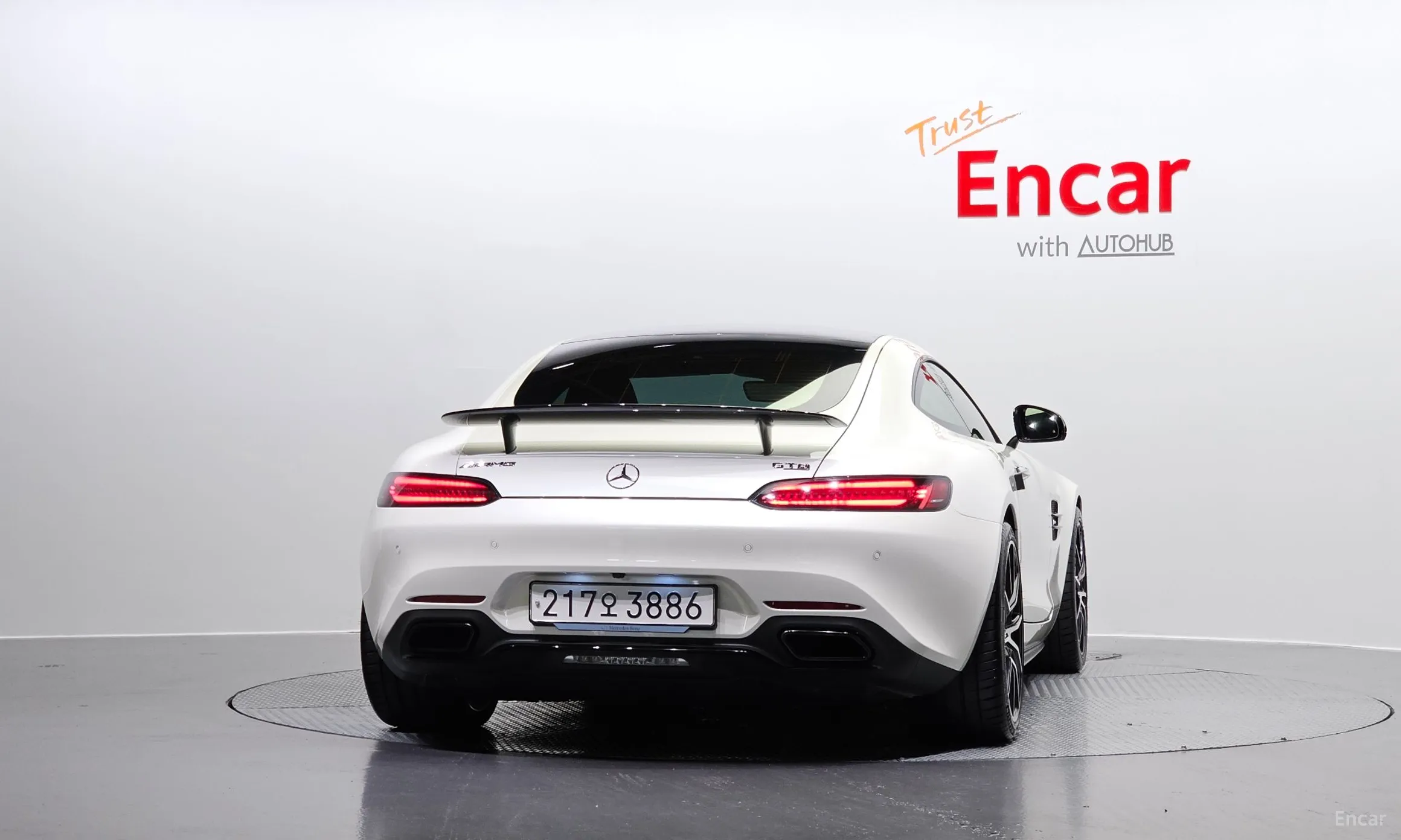 Mercedes Benz AMG GT превью 3