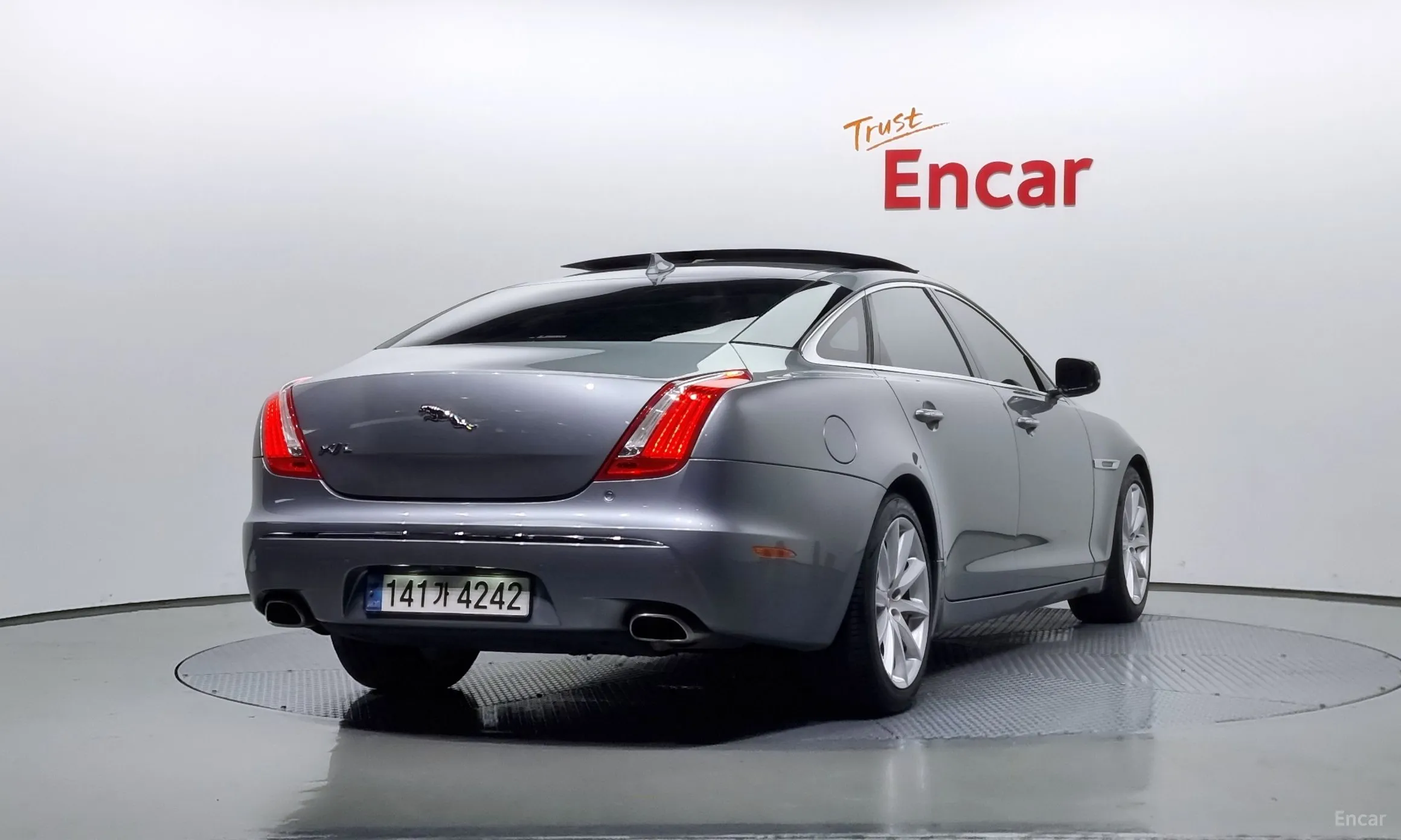 Jaguar All New XJ превью 2
