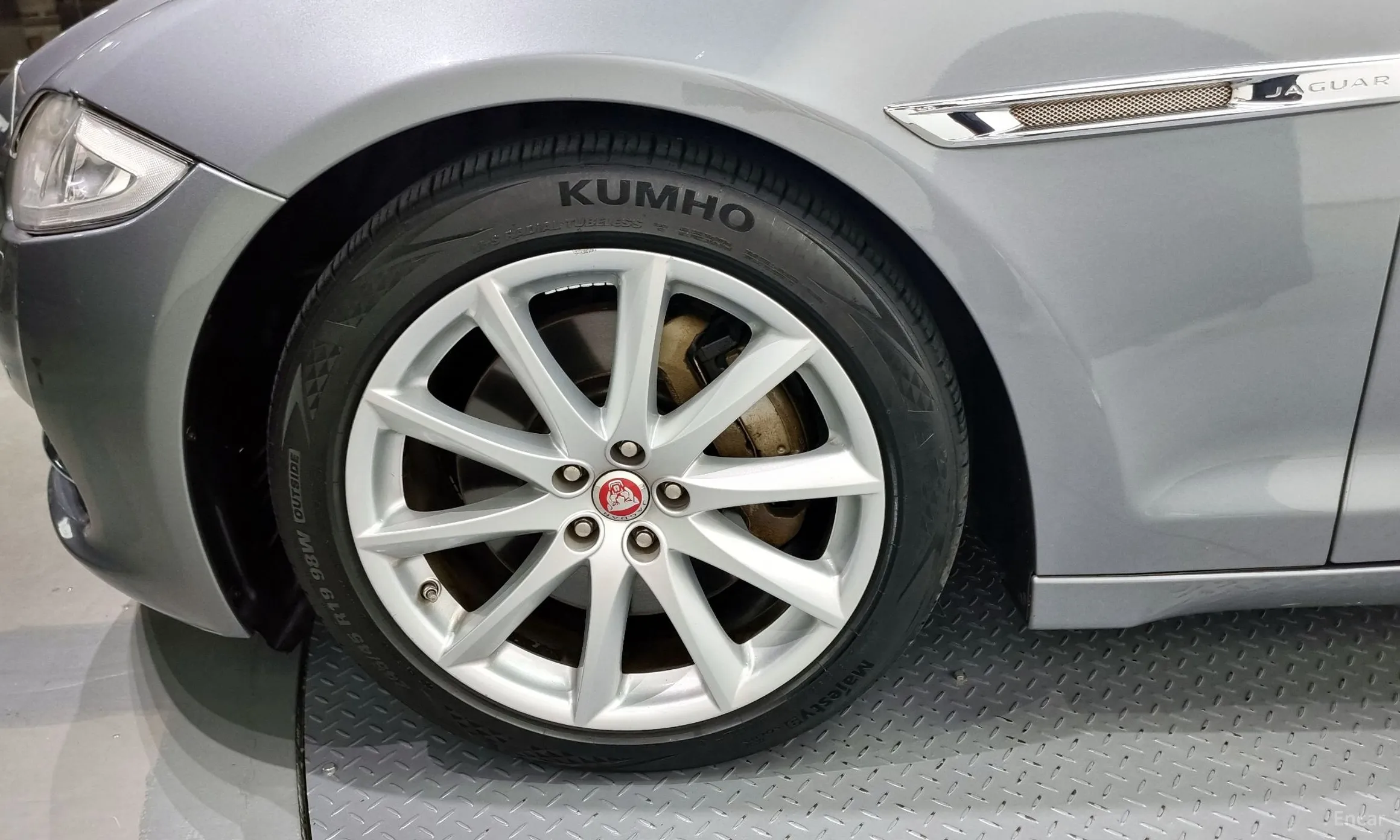 Jaguar All New XJ превью 5