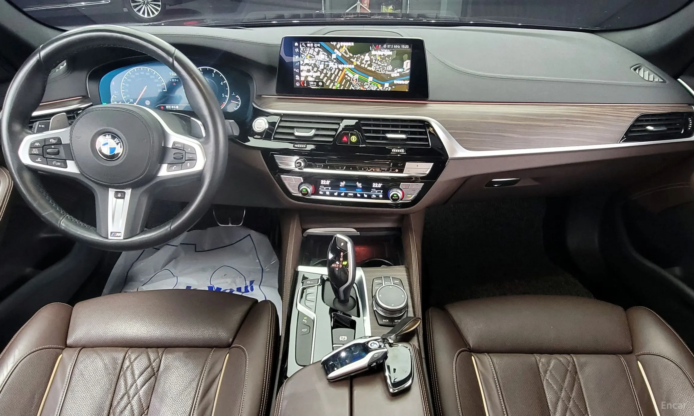BMW 5 Series (G30) превью 4